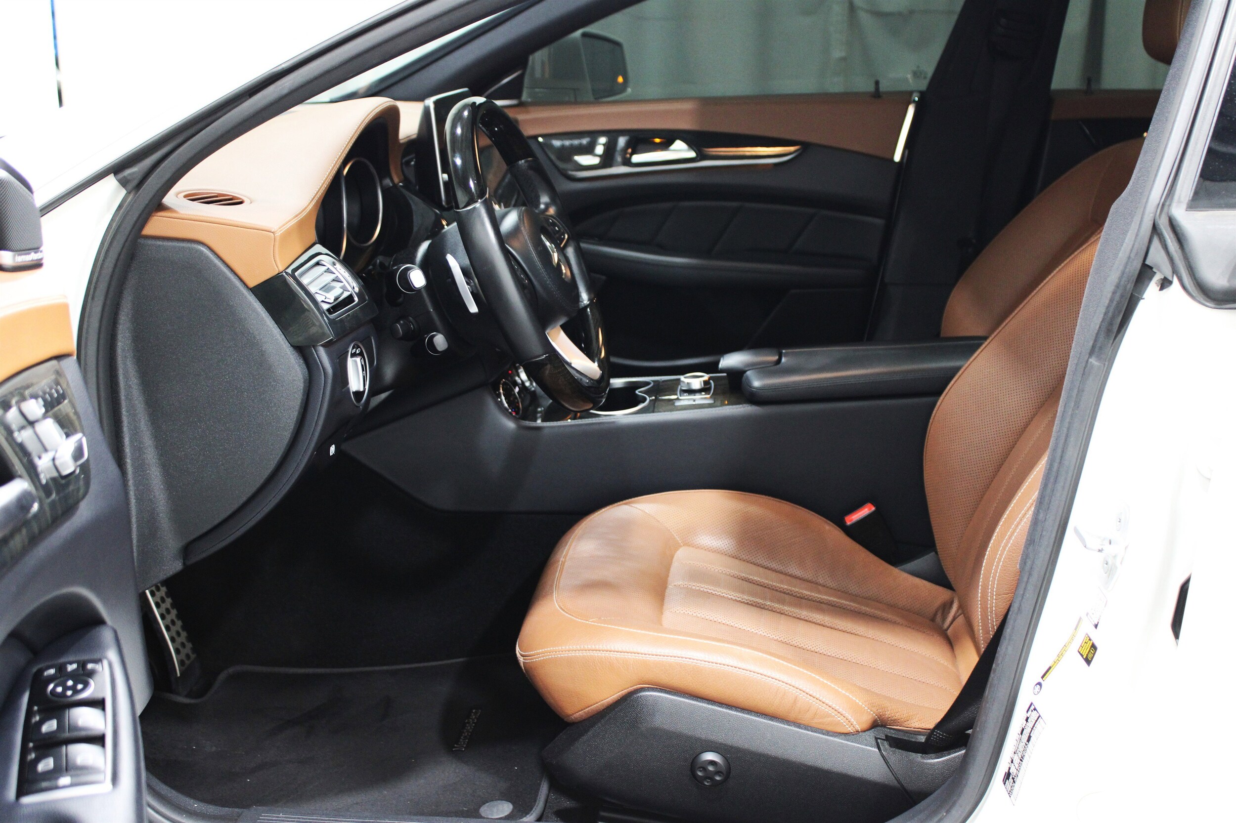 2016 Mercedes Benz CLS 400 photo 3