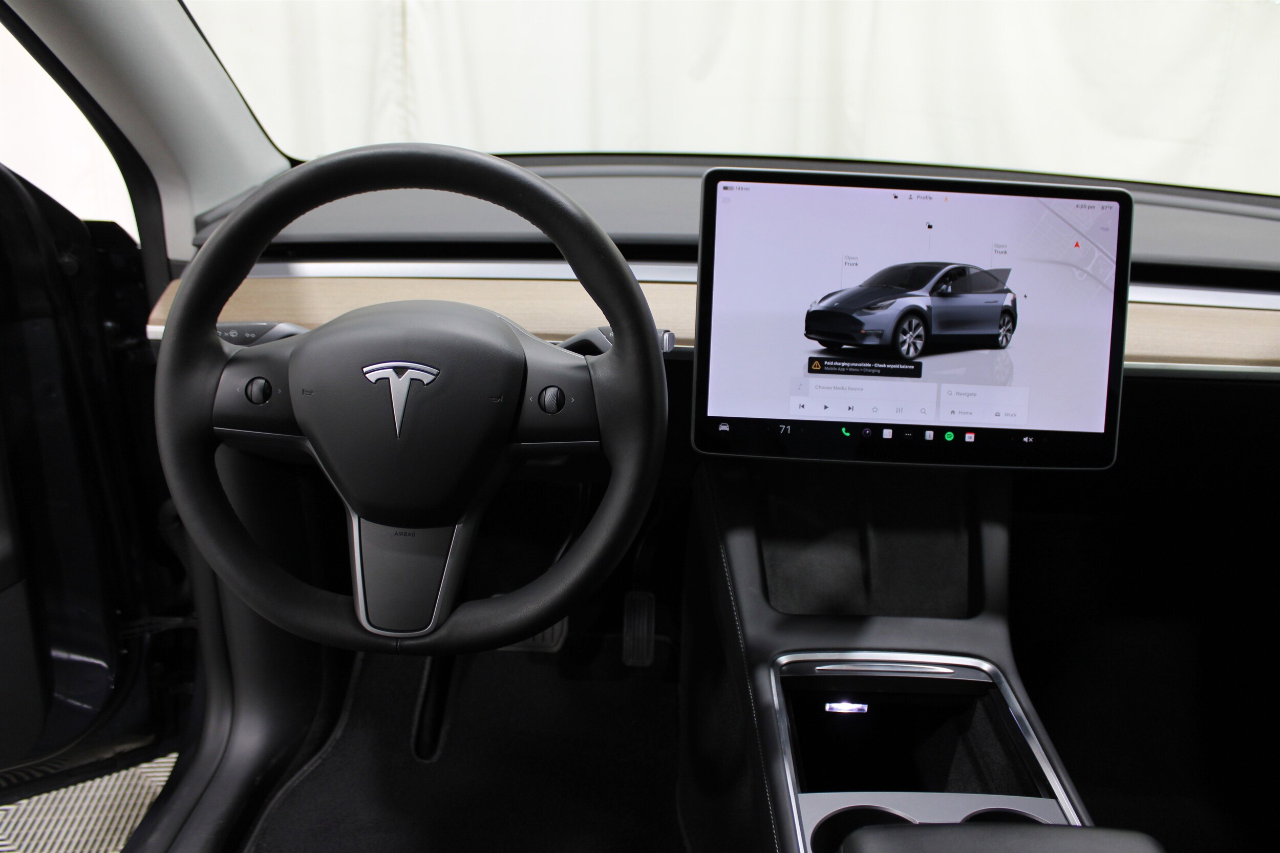 2022 Tesla Model Y Long Range photo 2
