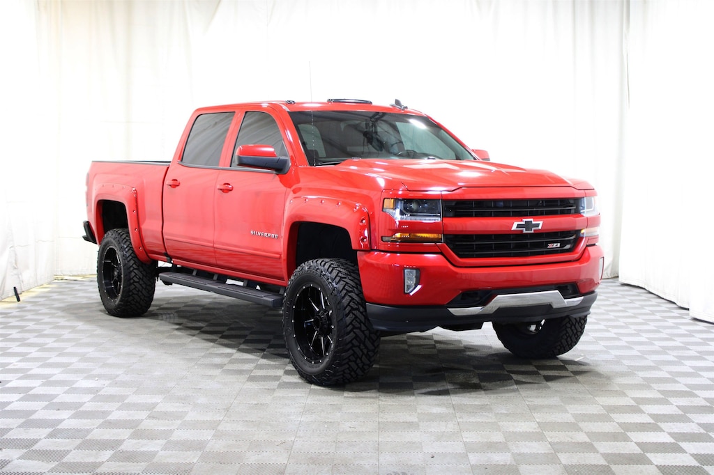 Used 2018 Chevrolet Silverado 1500 LT Truck Crew Cab