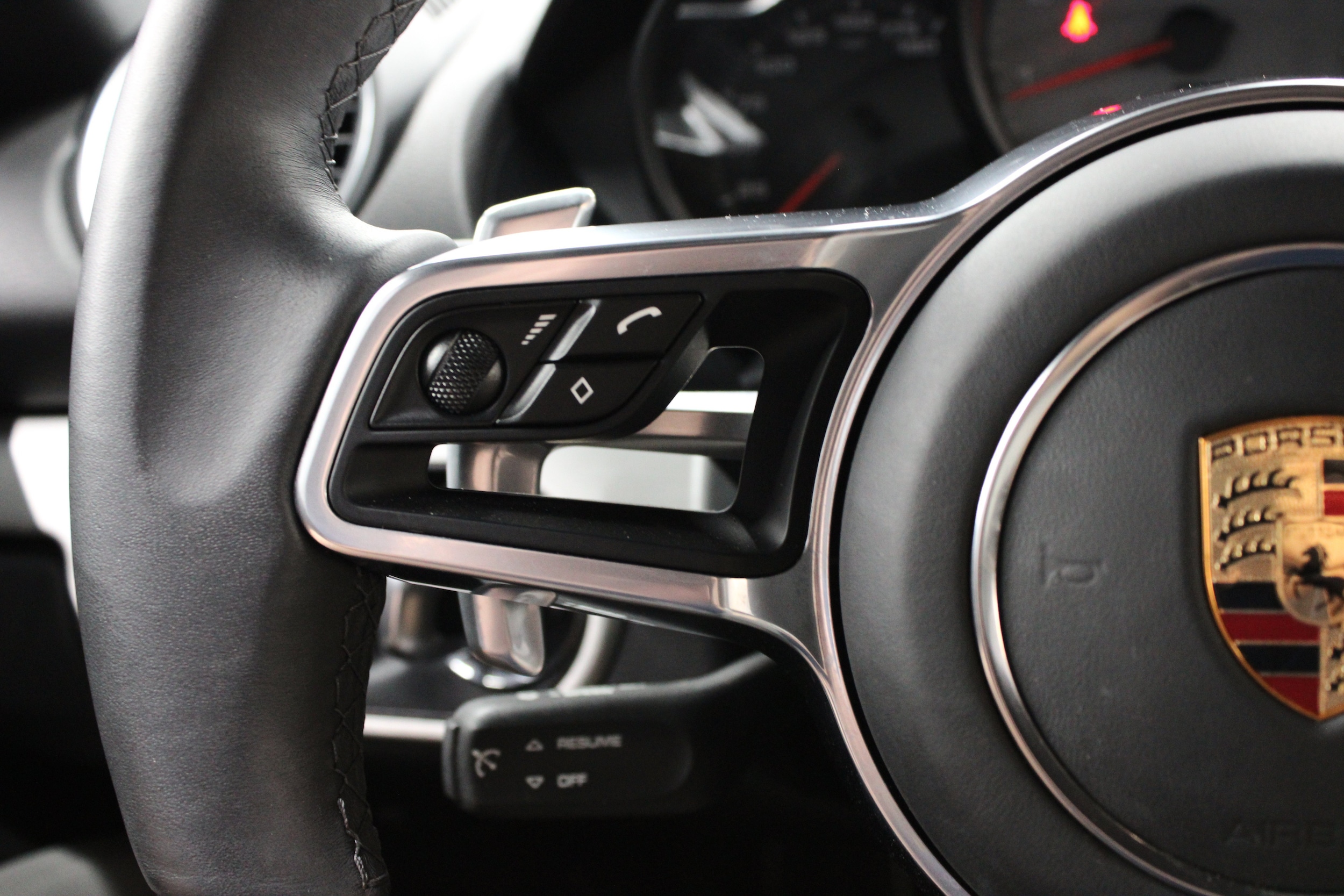2025 Porsche 718 S - Photo 12