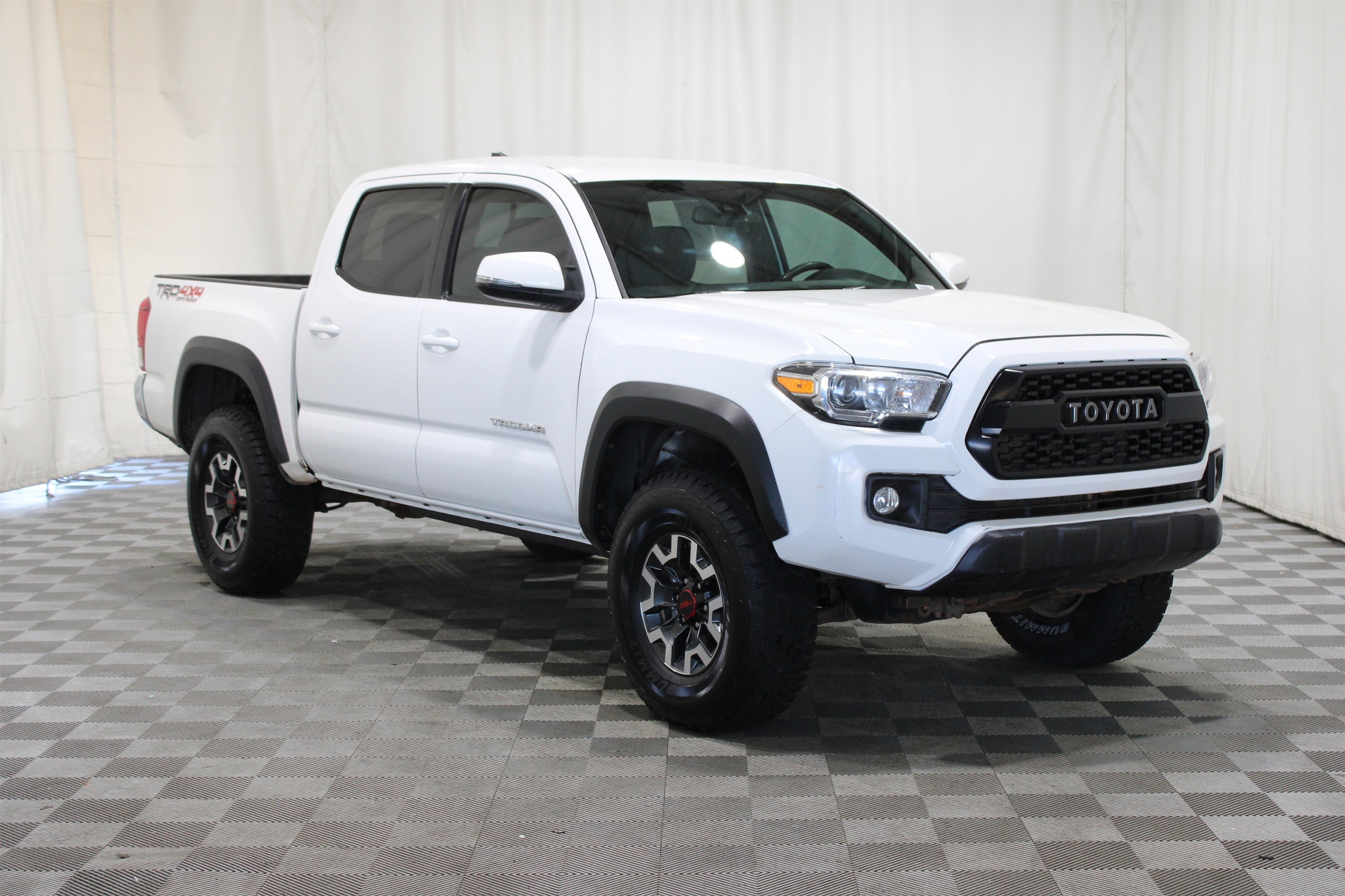 2019 Toyota Tacoma TRD Off Road's photo