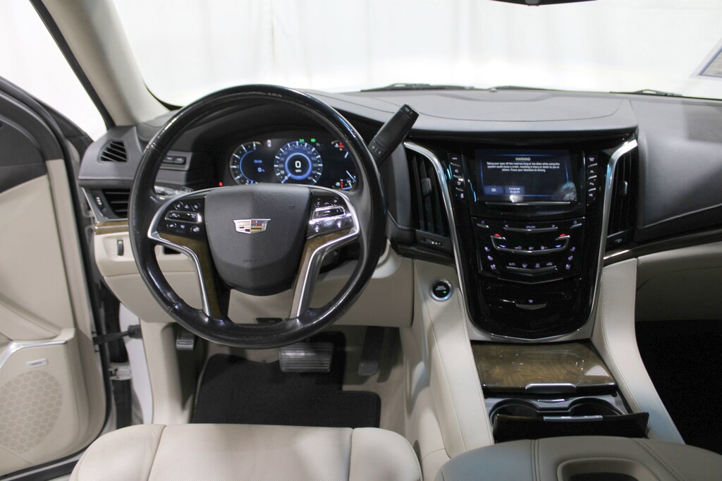 Used 2018 Cadillac Escalade Luxury SUV