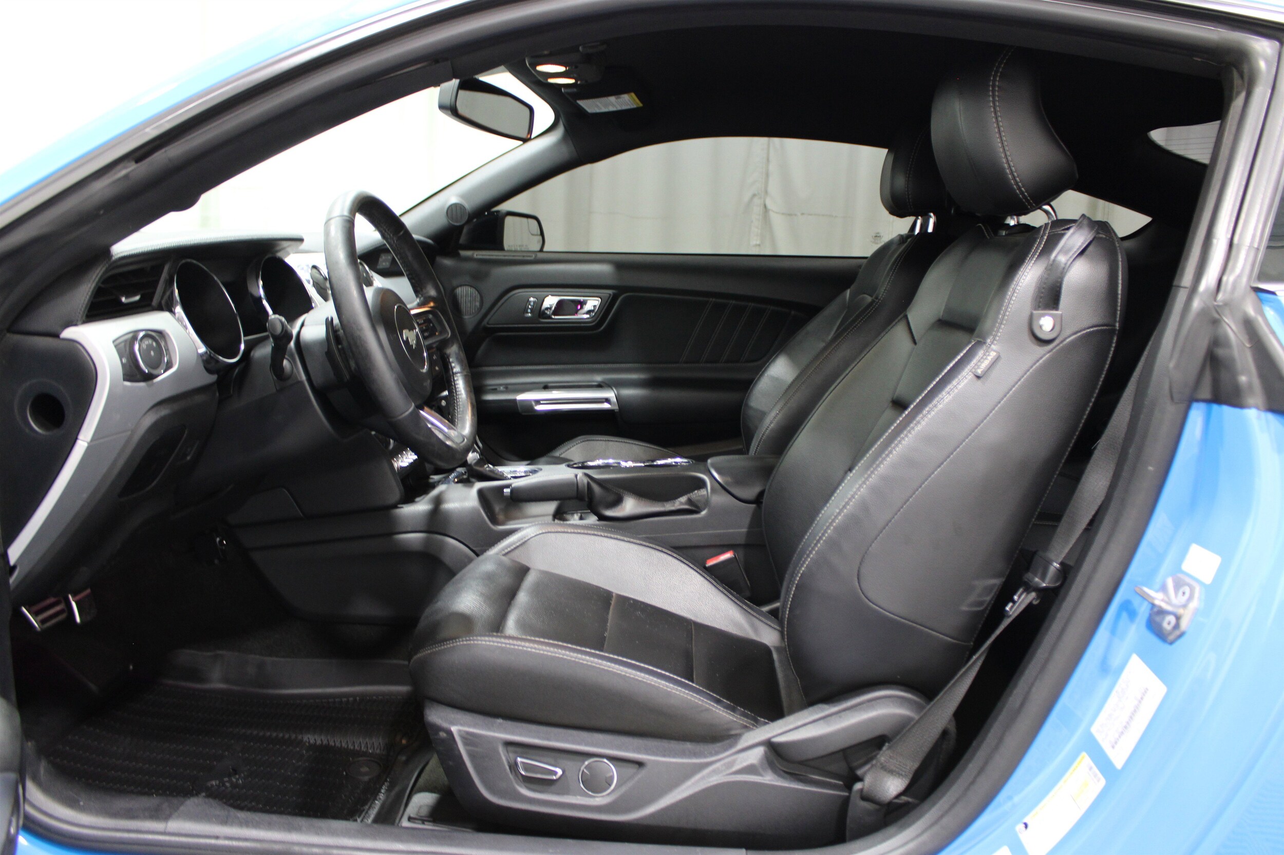 2017 Ford Mustang GT Premium photo 3