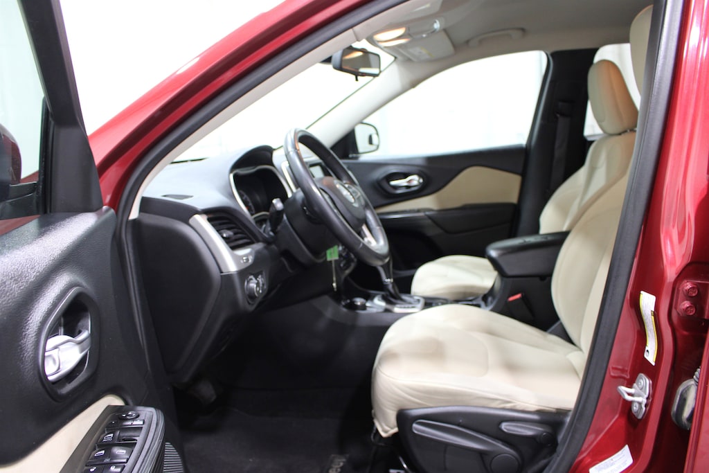 Used 2015 Jeep Cherokee Latitude SUV