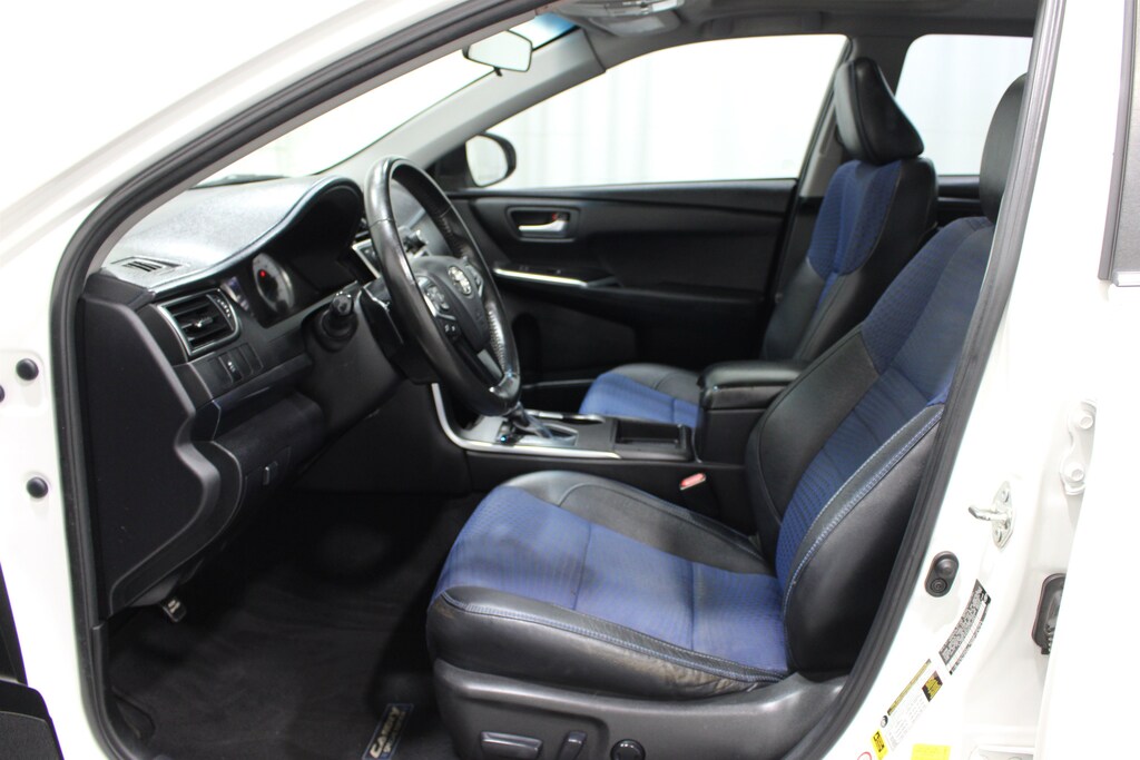 Used 2016 Toyota Camry SE w/Special Edition Pkg Sedan