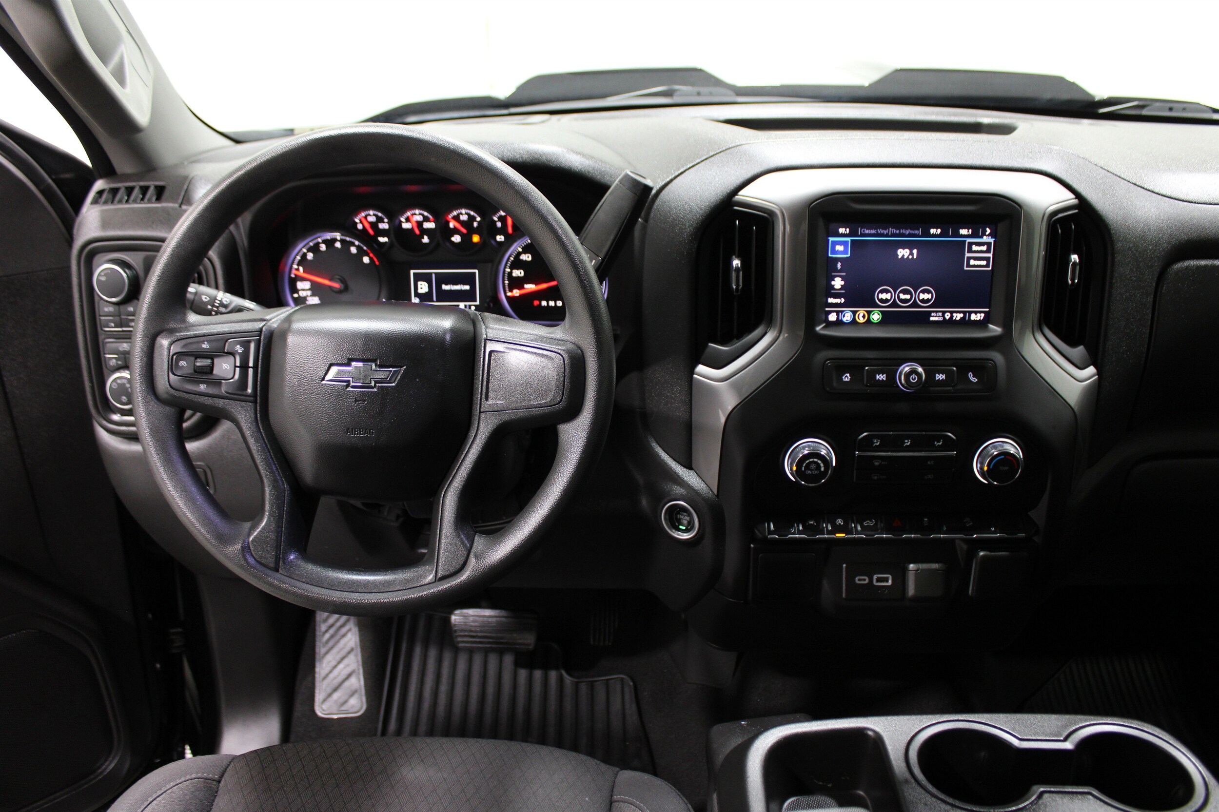 2024 Chevrolet Silverado 1500 Custom Trail Boss photo 2