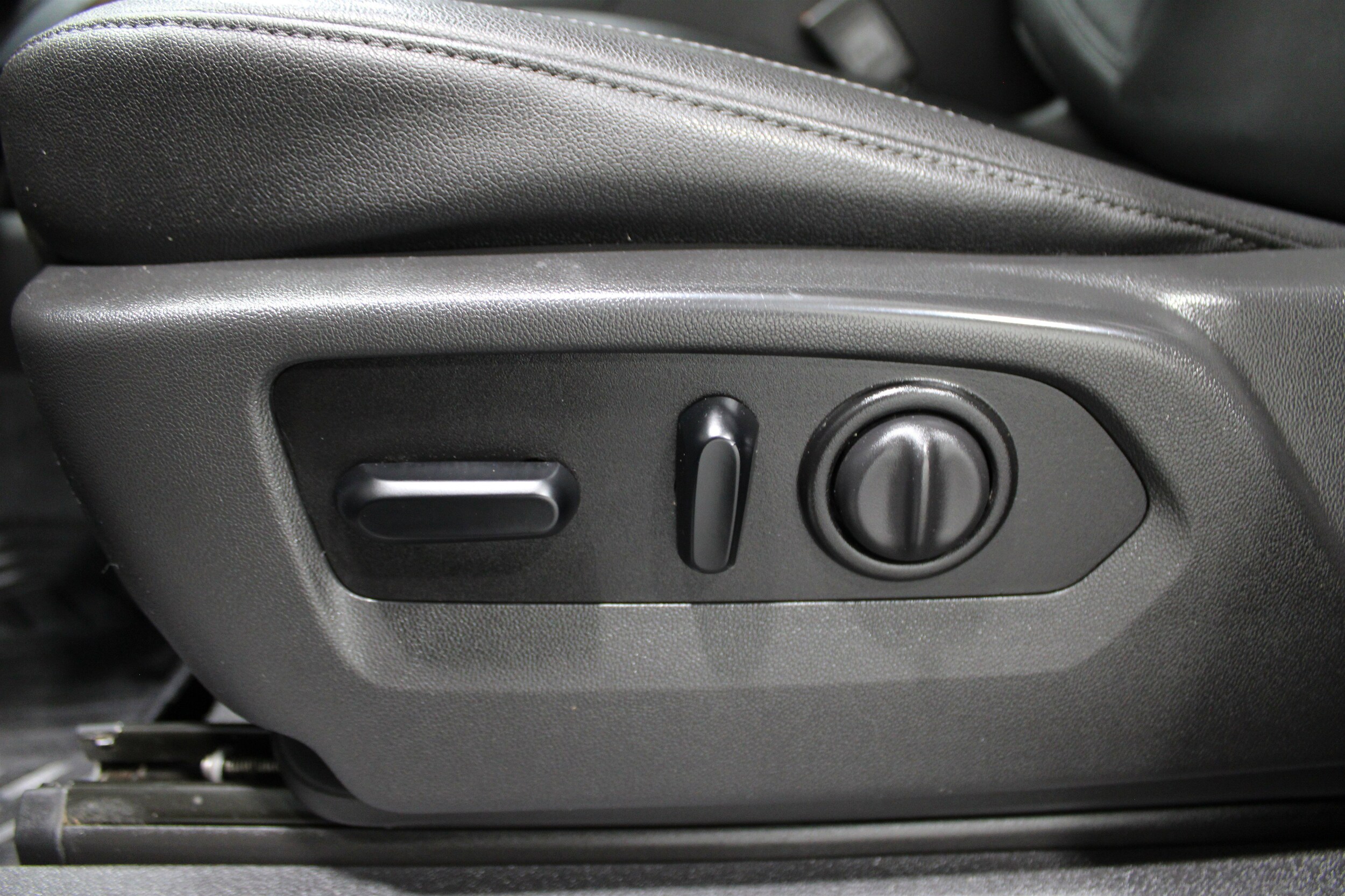 2021 Chevrolet Silverado 1500 RST Z71 photo 4