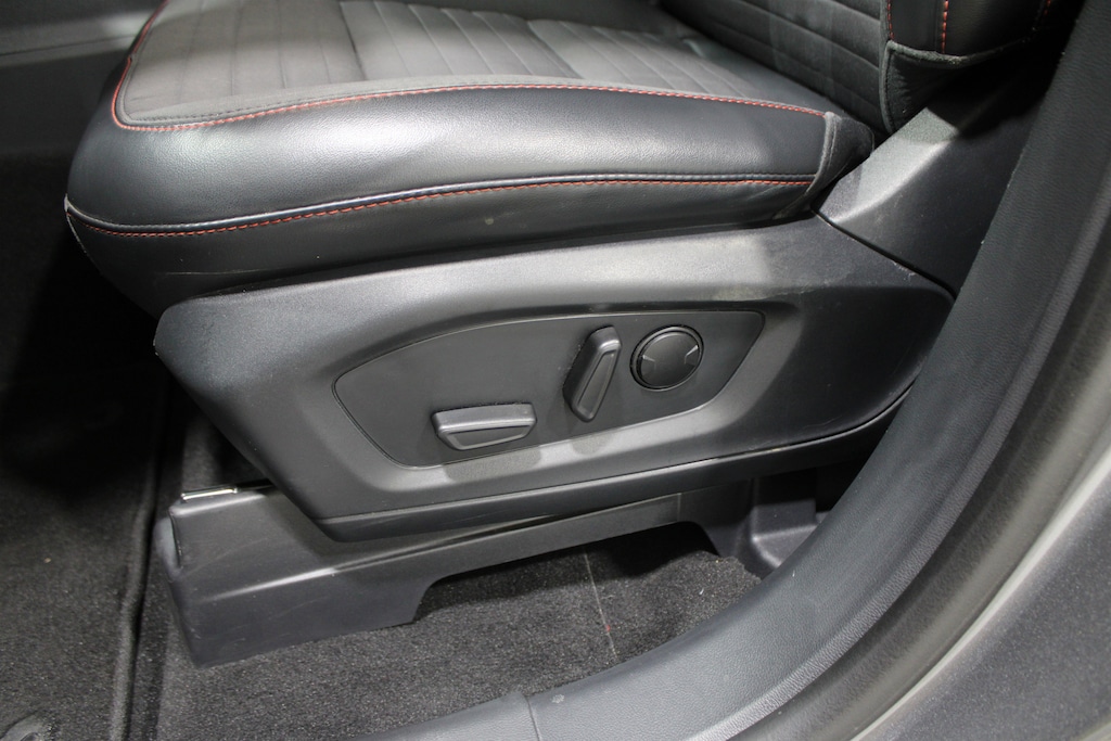 Used 2025 Ford Explorer ST-Line SUV