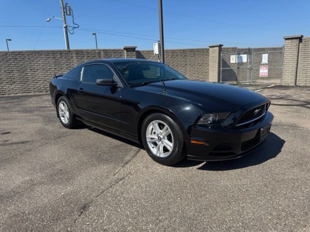 Used 2013 Ford Mustang V6 Coupe