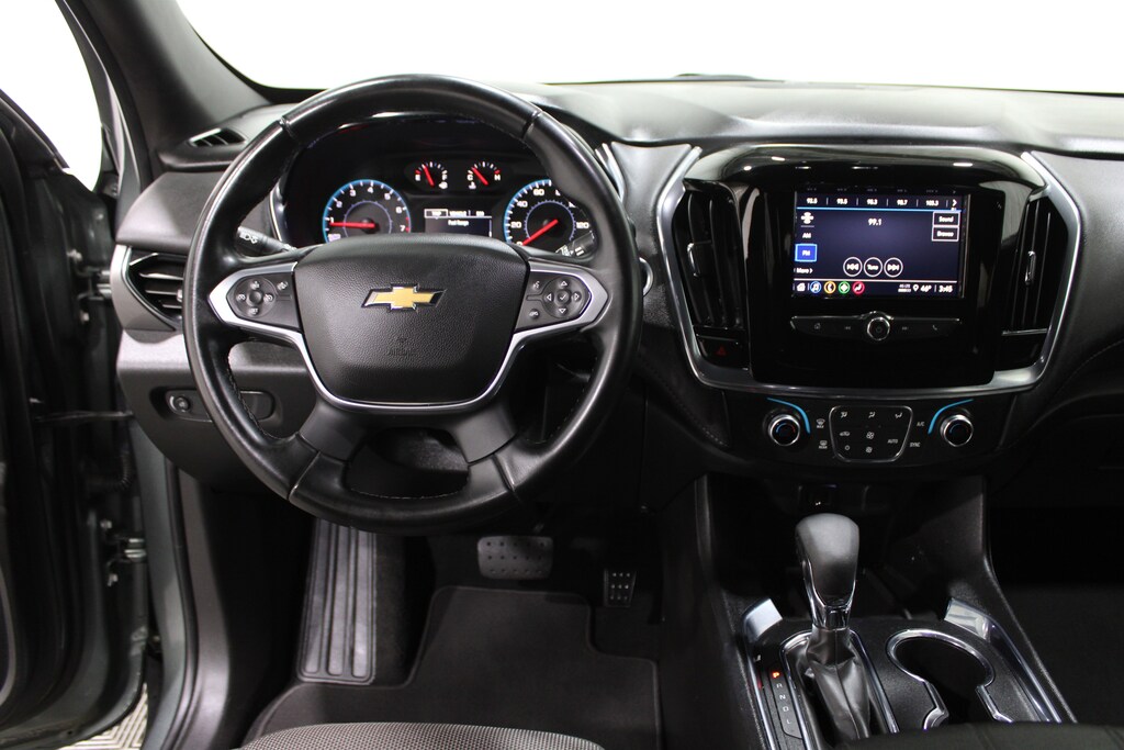 Used 2023 Chevrolet Traverse LT Cloth SUV