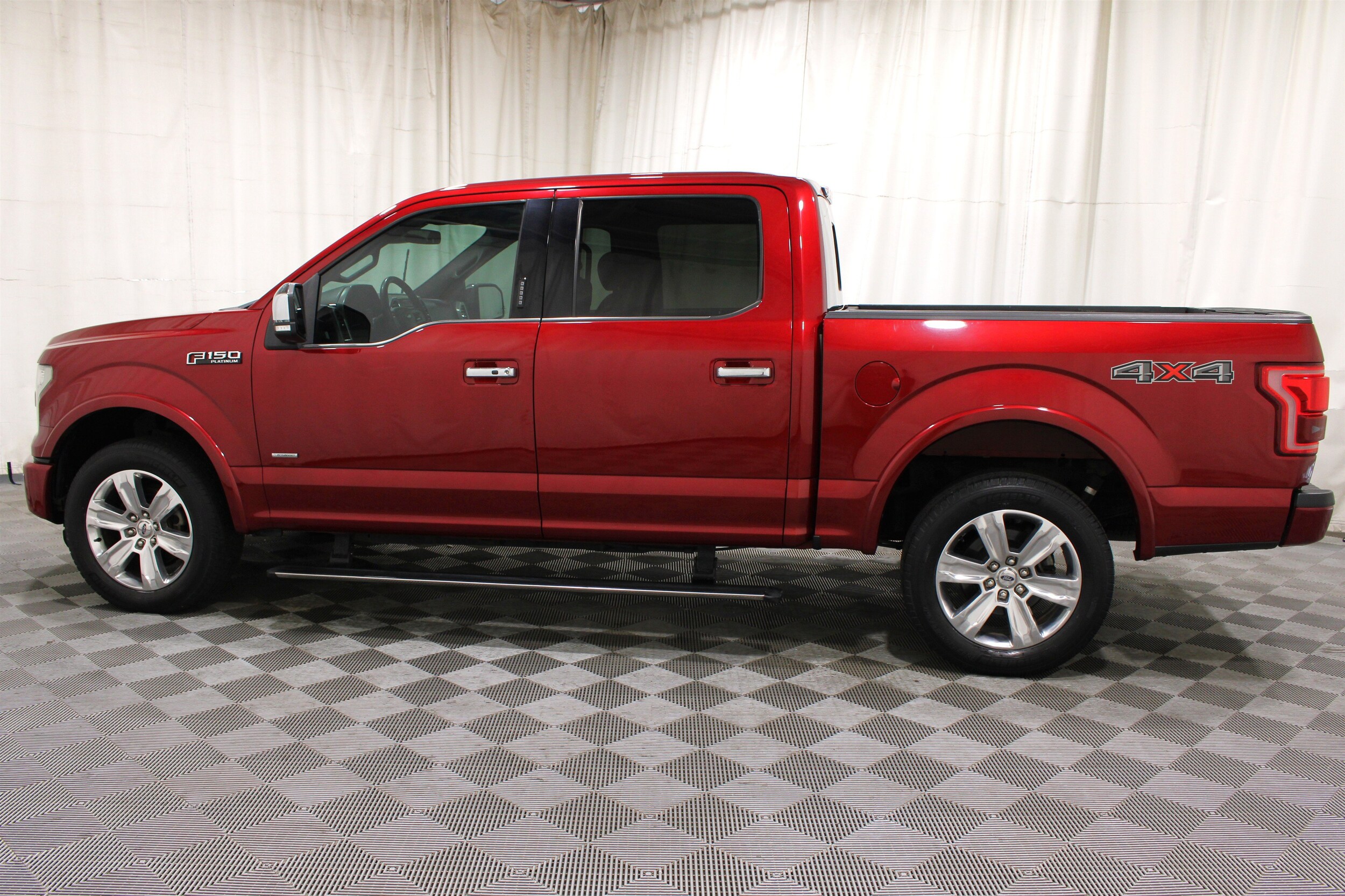 2015 Ford F-150 Platinum - Photo 34