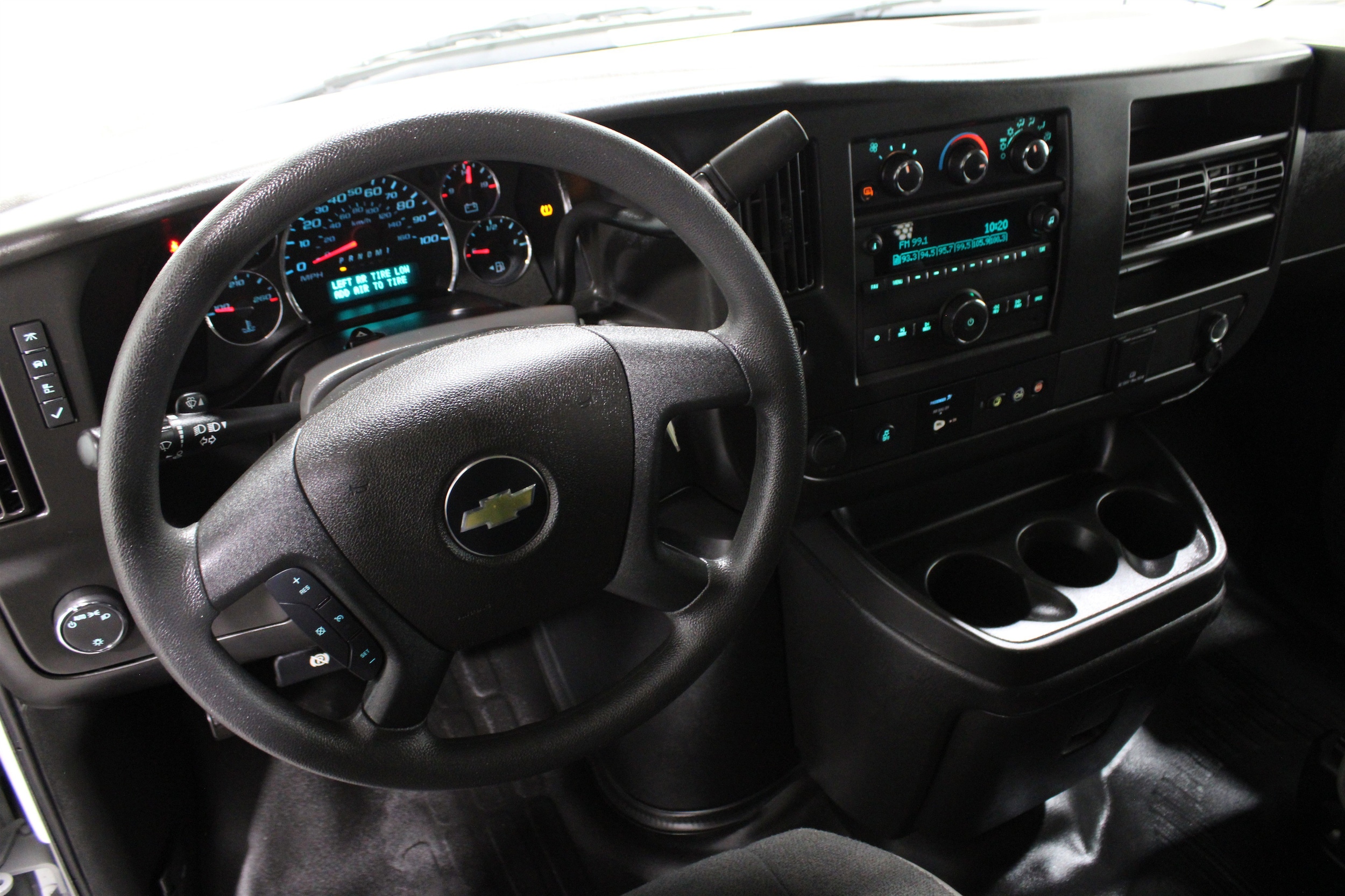 2022 Chevrolet Express 2500 Work Cargo Van photo 2