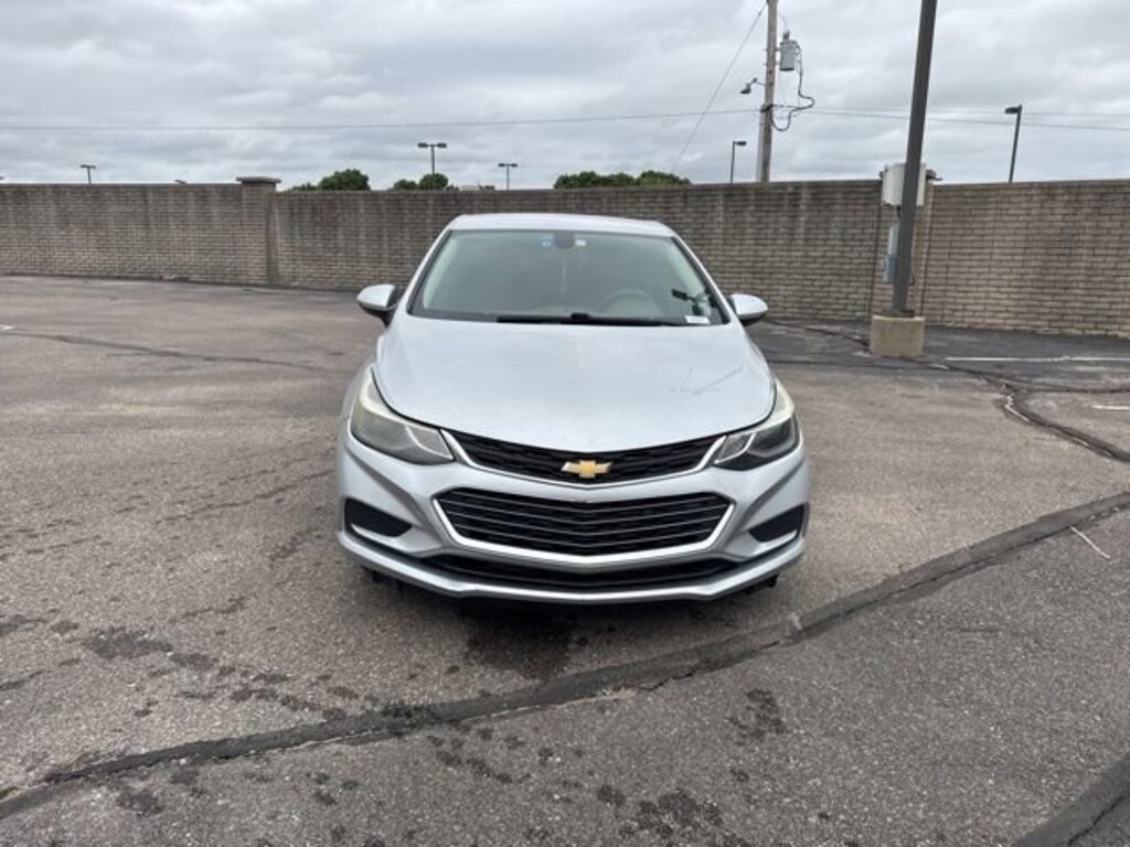 Used 2017 Chevrolet Cruze LT Sedan