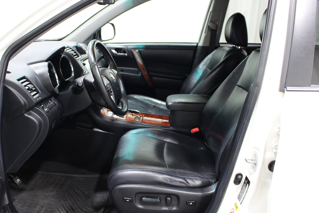 Used 2013 Toyota Highlander Limited SUV