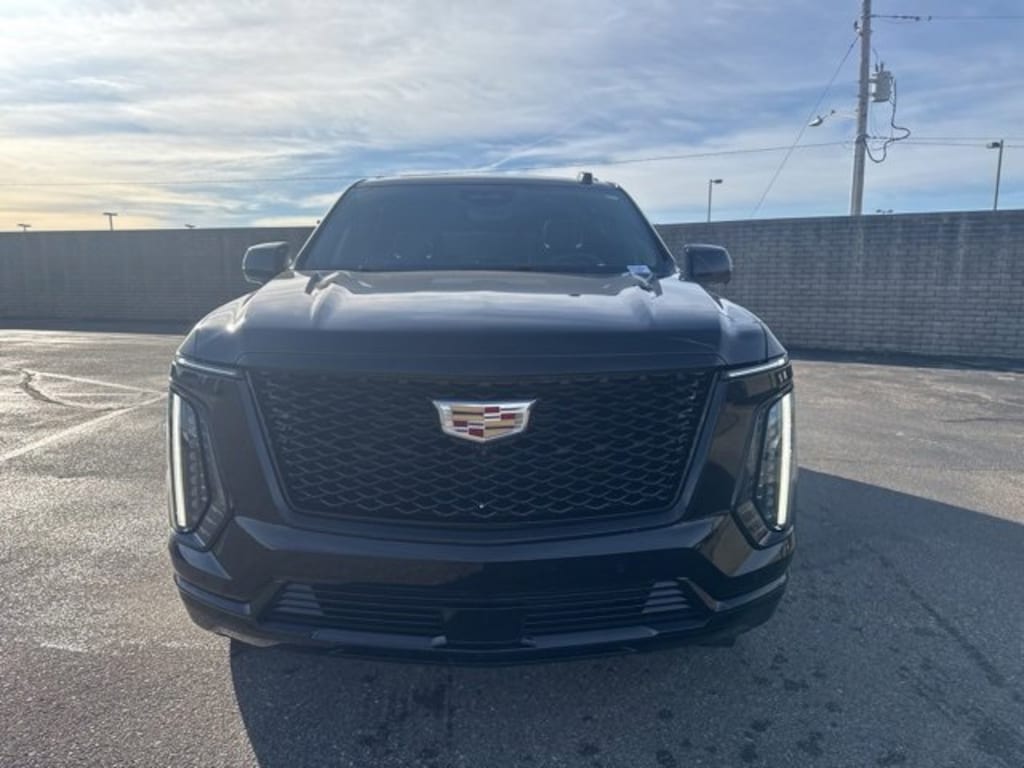 Used 2025 Cadillac Escalade 4WD Sport SUV