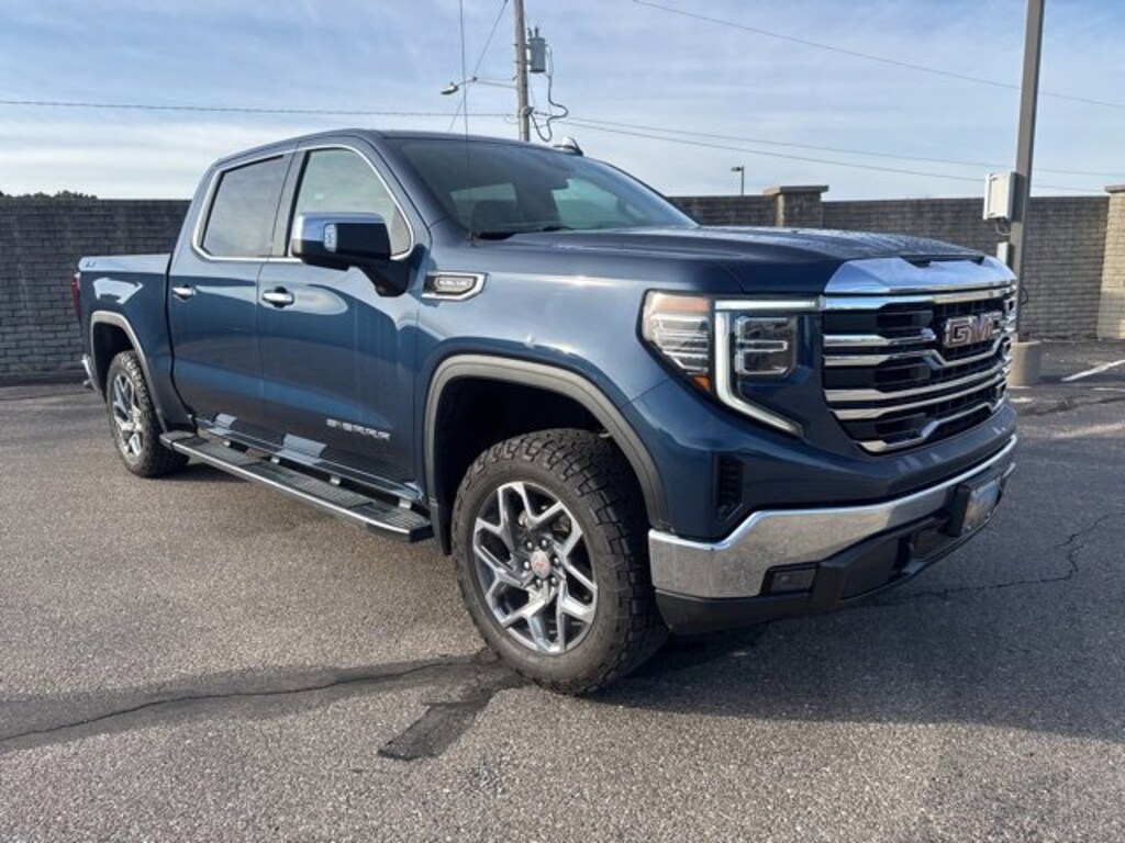 Used 2023 GMC Sierra 1500 SLT Truck Crew Cab