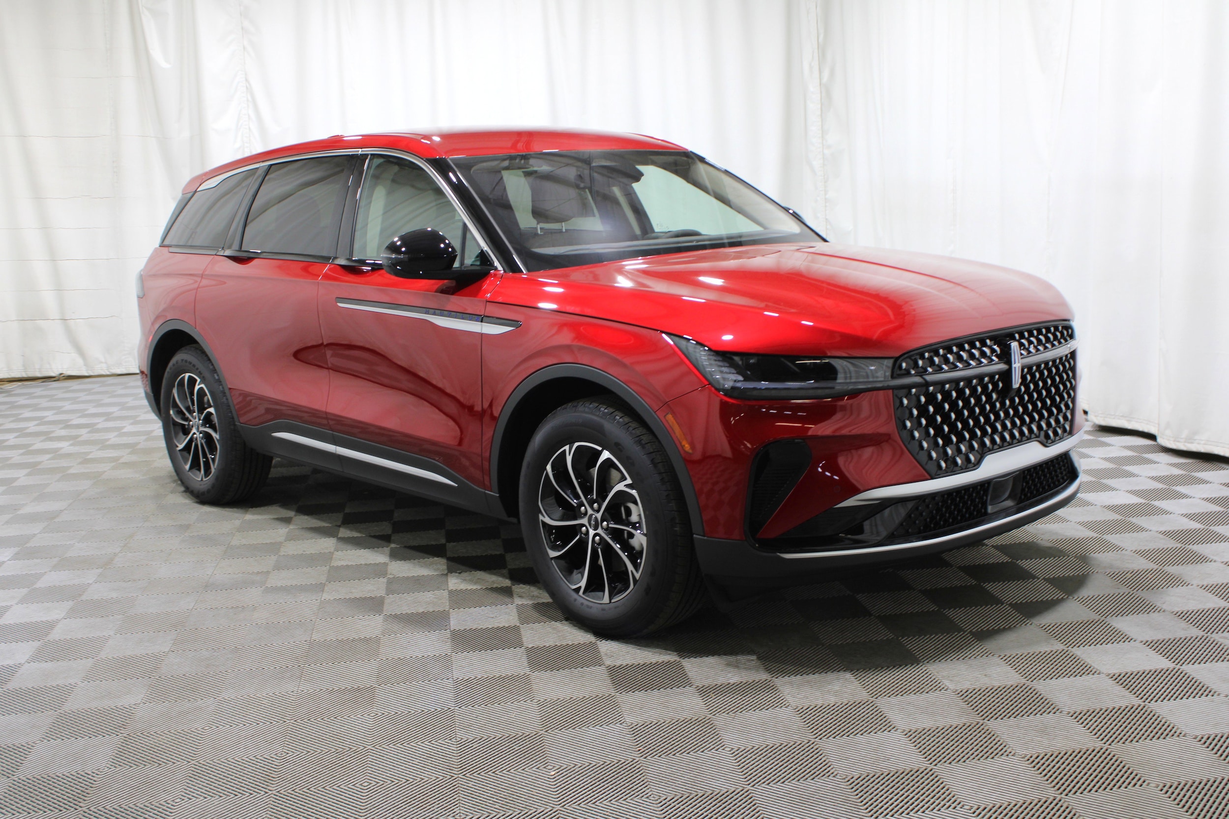 2025 Lincoln Nautilus Premiere AWD's photo
