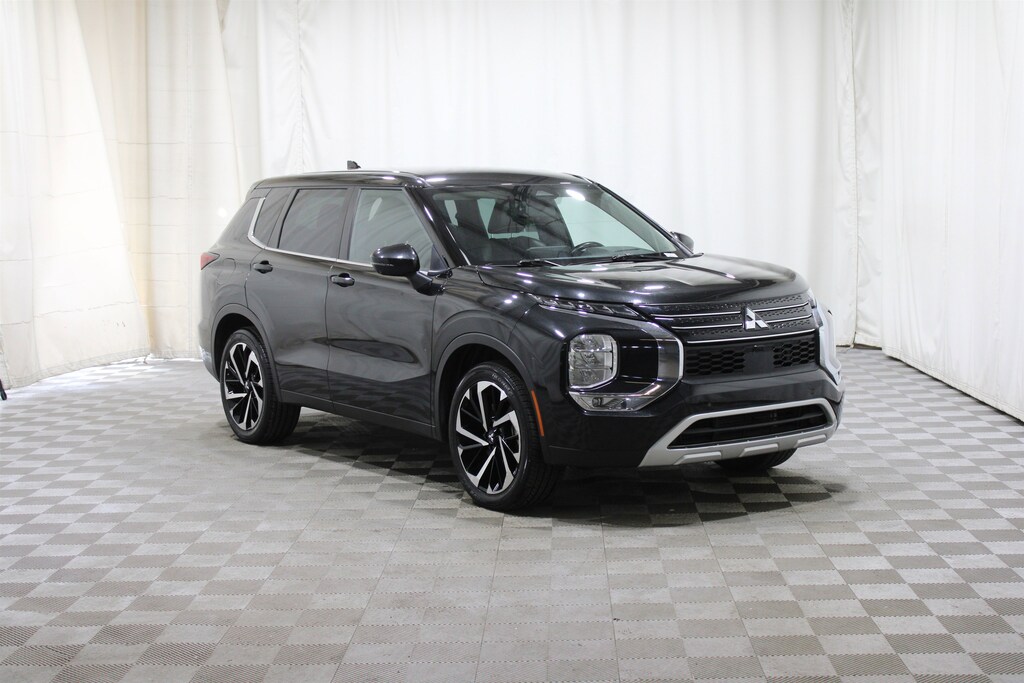 Used 2022 Mitsubishi Outlander SE CUV