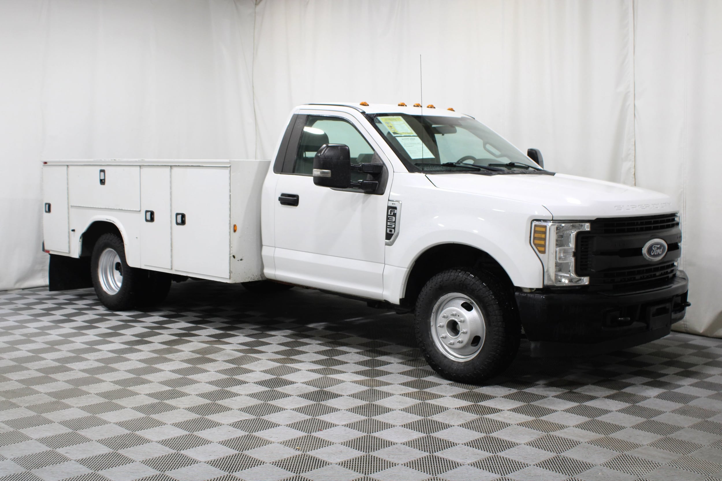 2019 Ford F-350 Super Duty Chassis Cab