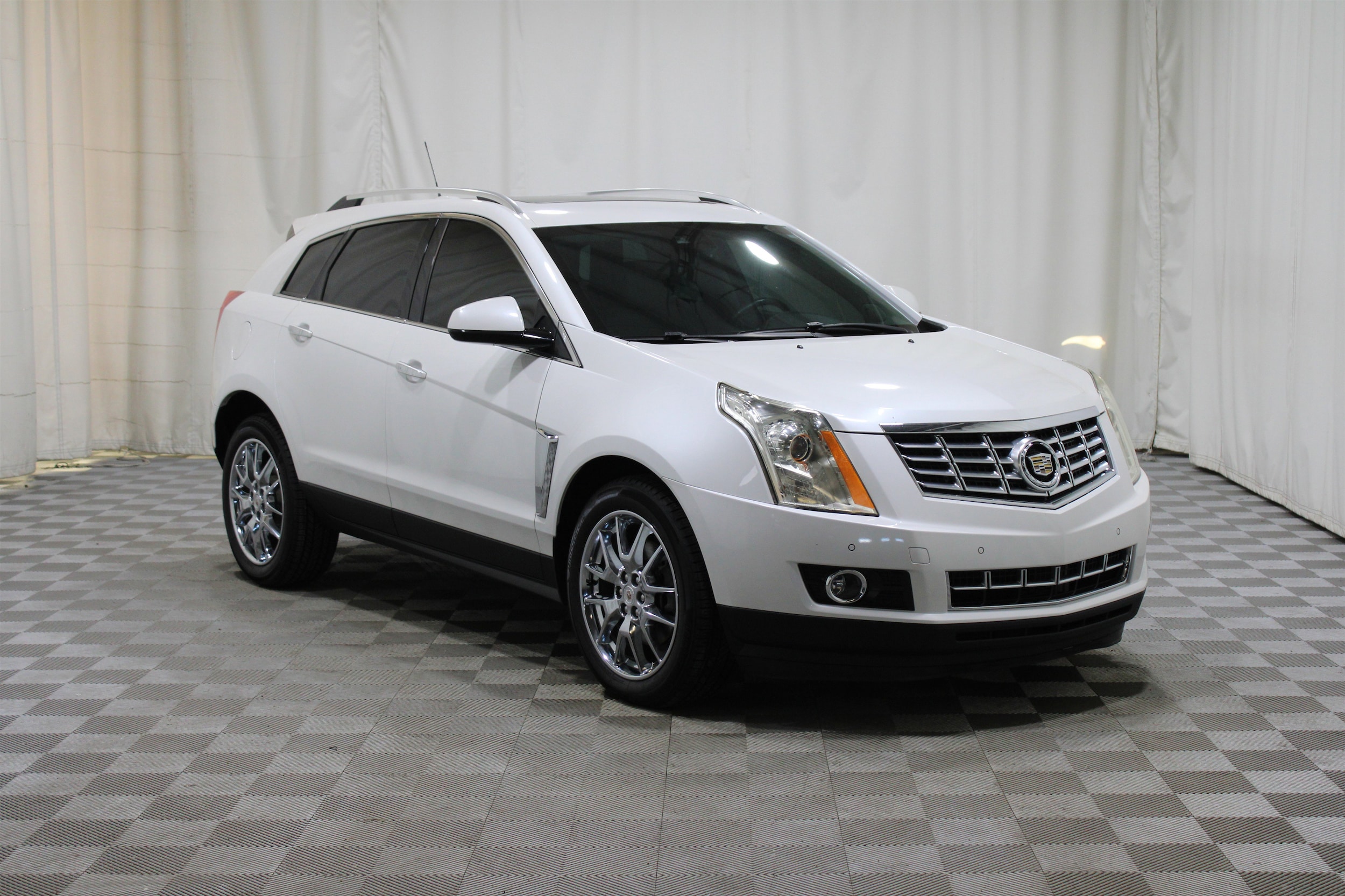 2015 Cadillac SRX Performance Collection's photo