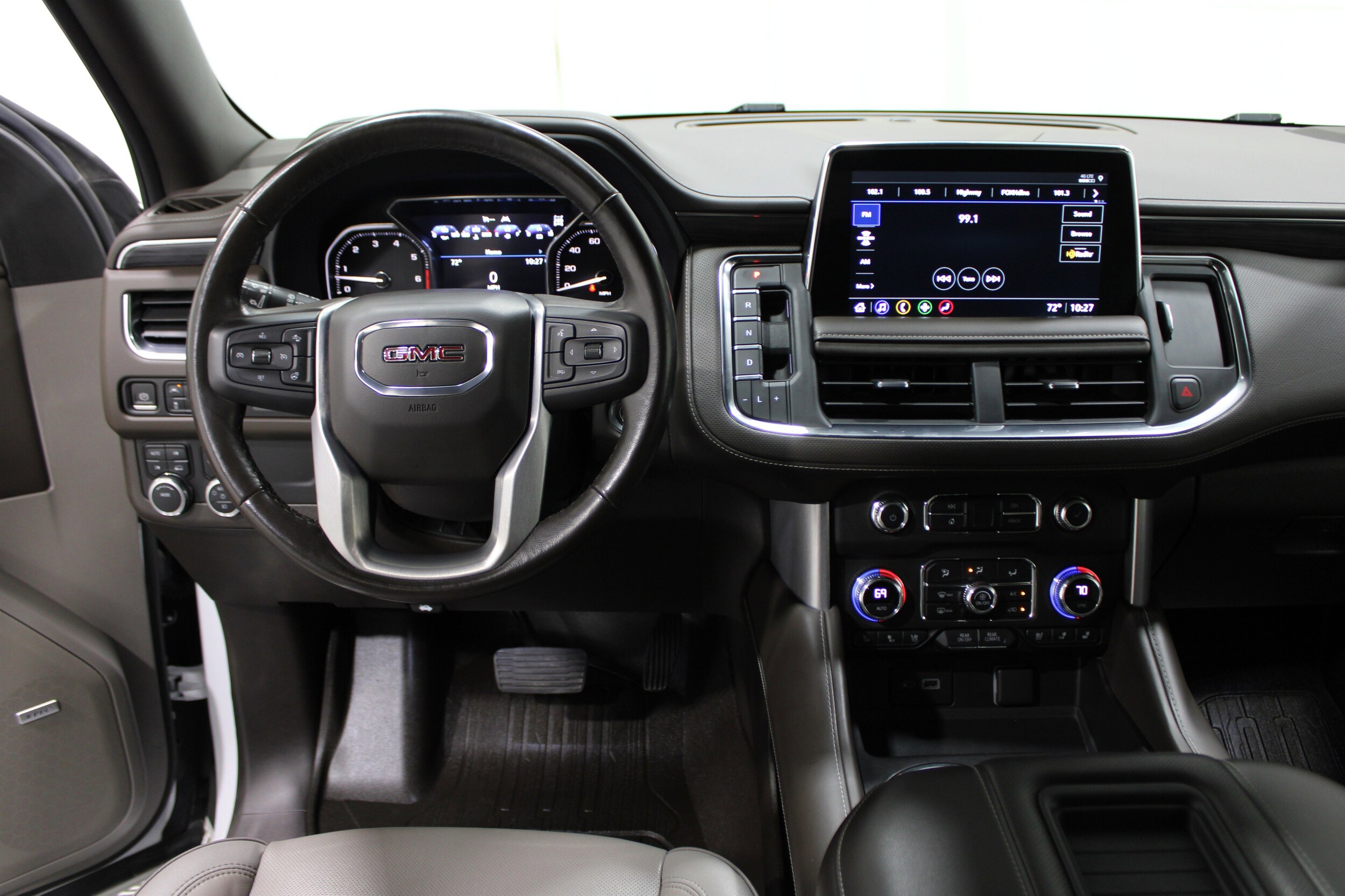 2021 Gmc Yukon XL SLT photo 2