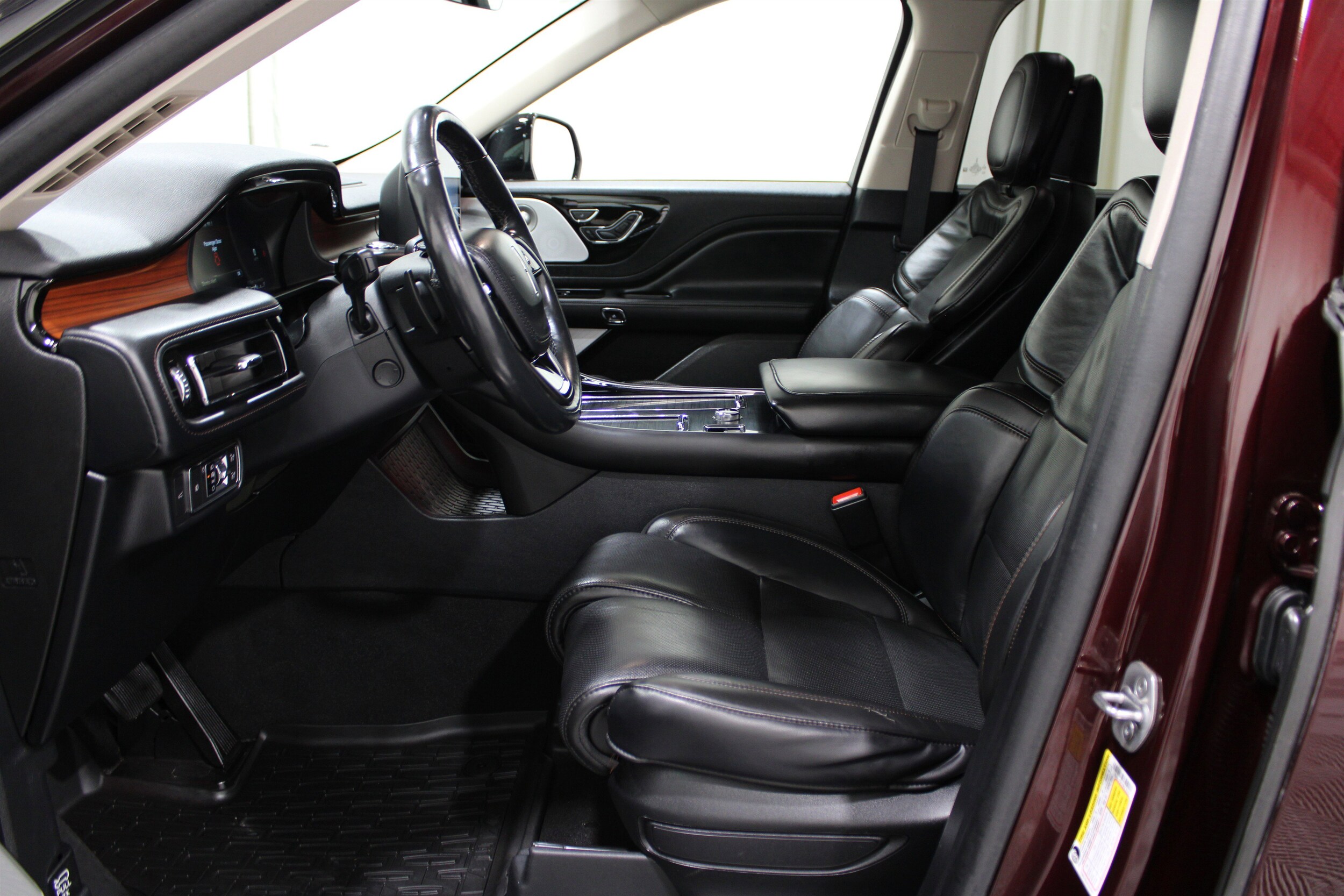 2022 Lincoln Aviator Reserve photo 3