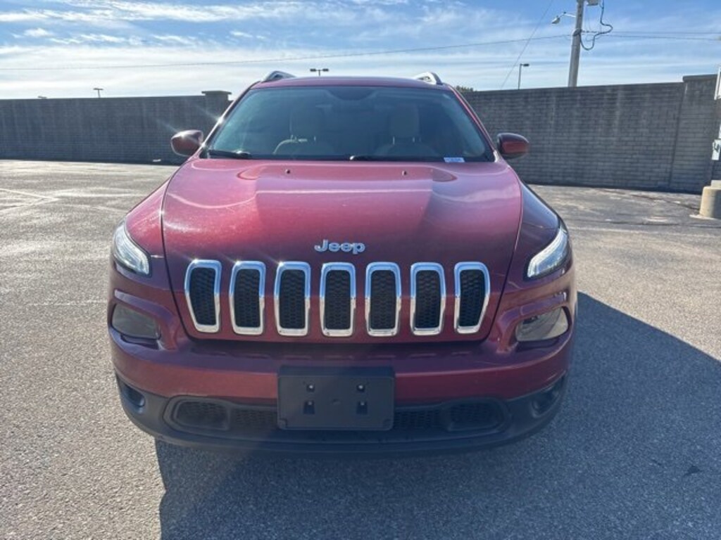 Used 2015 Jeep Cherokee Latitude SUV