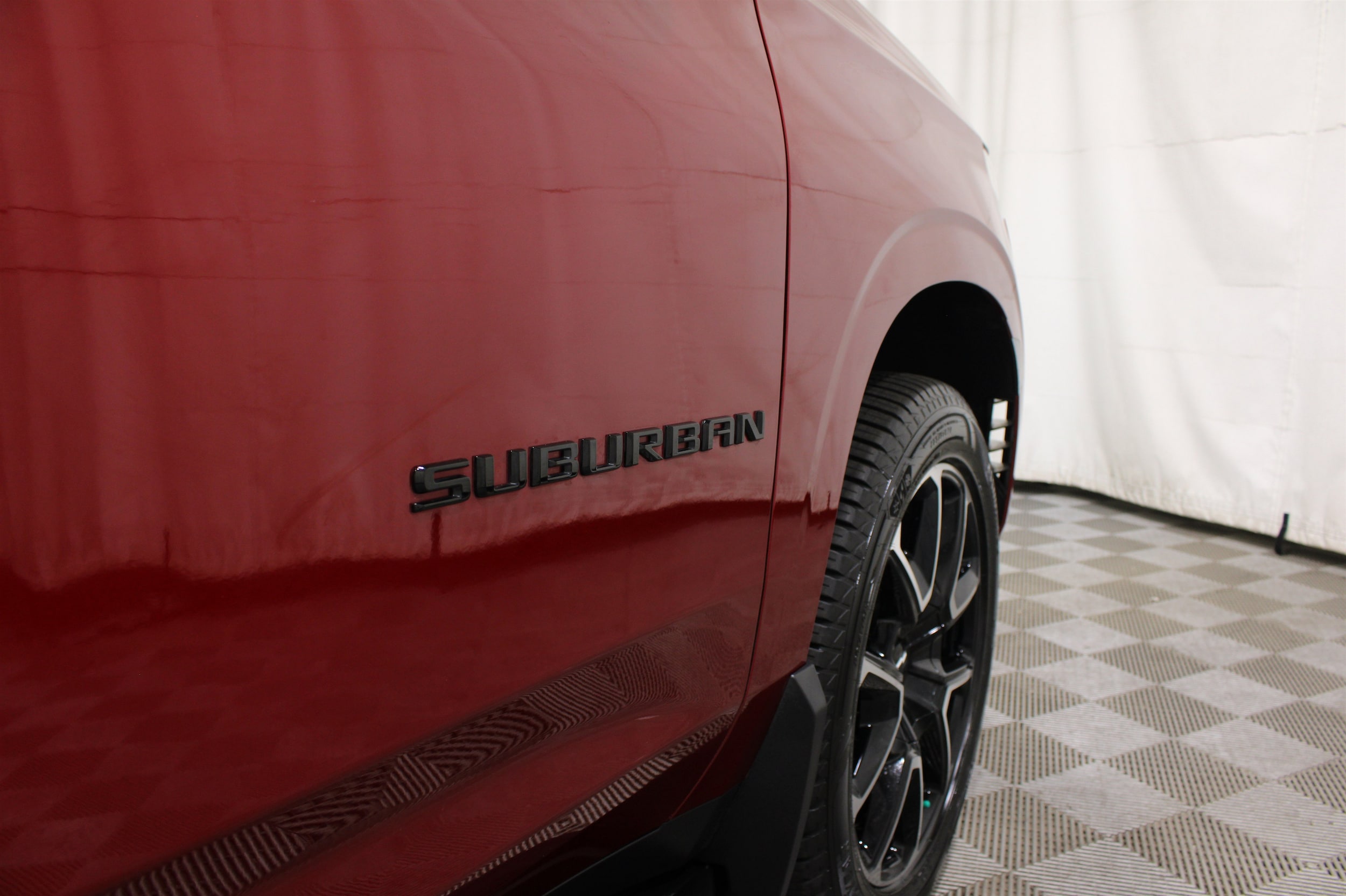 2024 Chevrolet Suburban RST - Photo 31