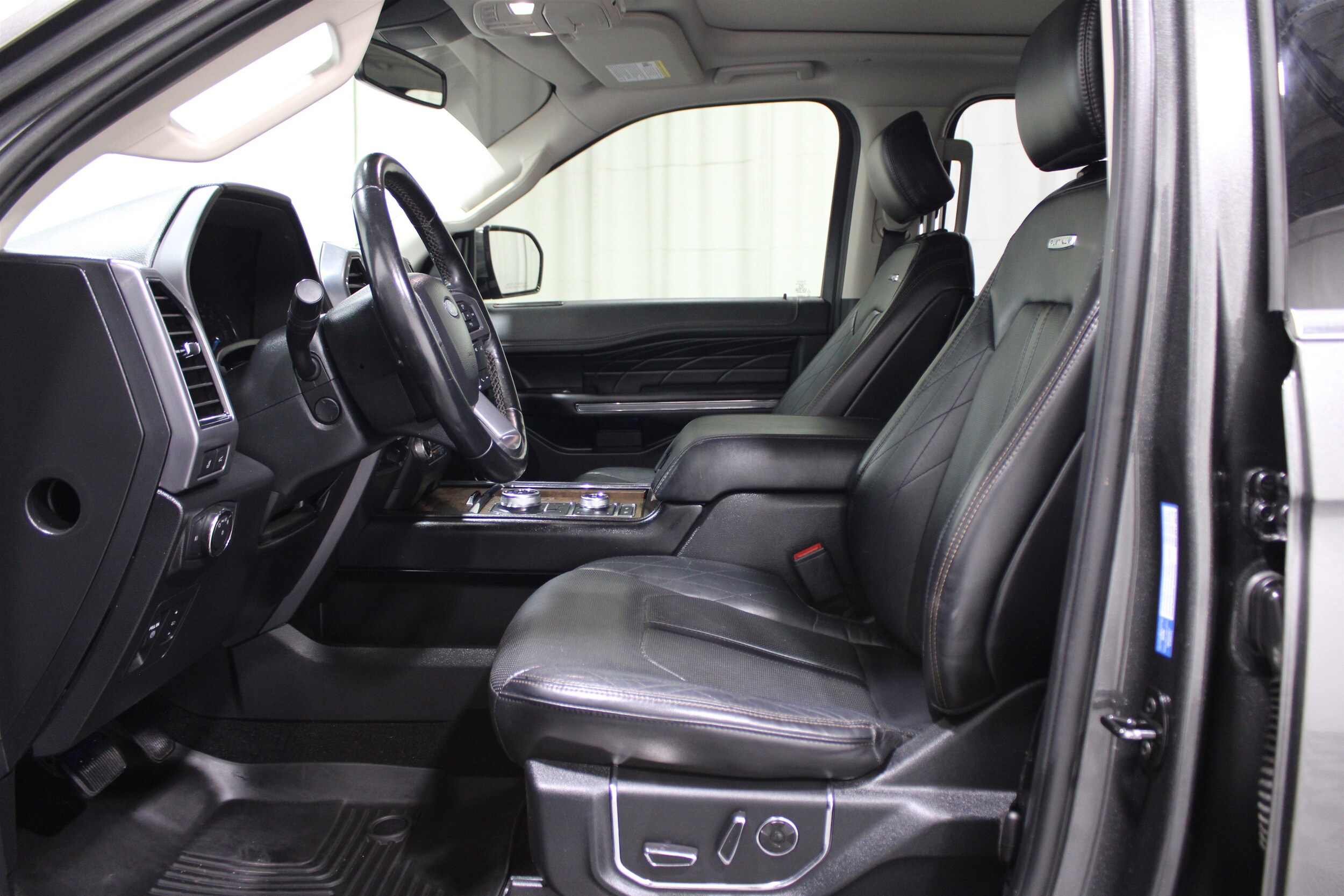2019 Ford Expedition Platinum photo 3