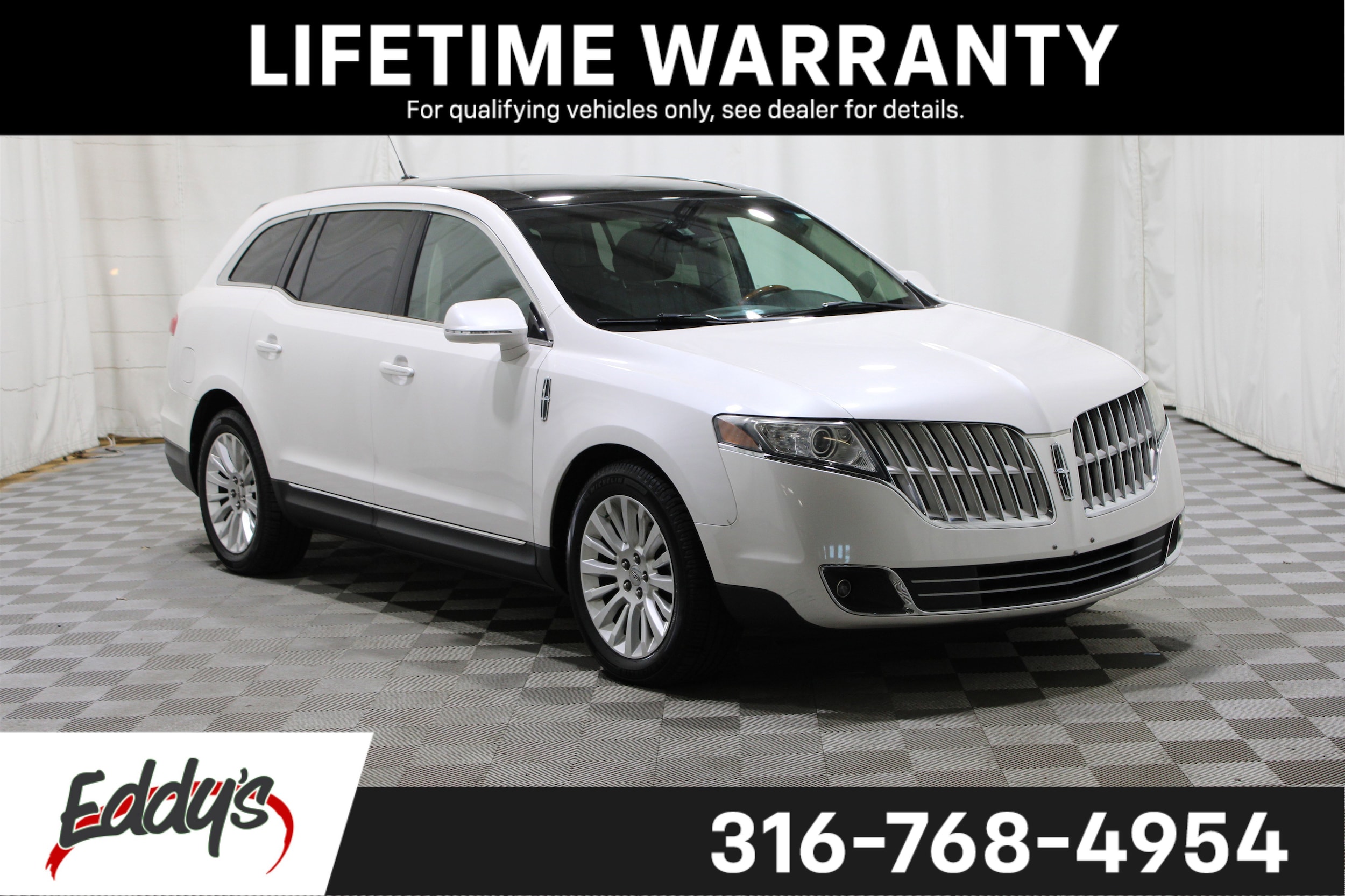 2011 Lincoln MKT Base's photo