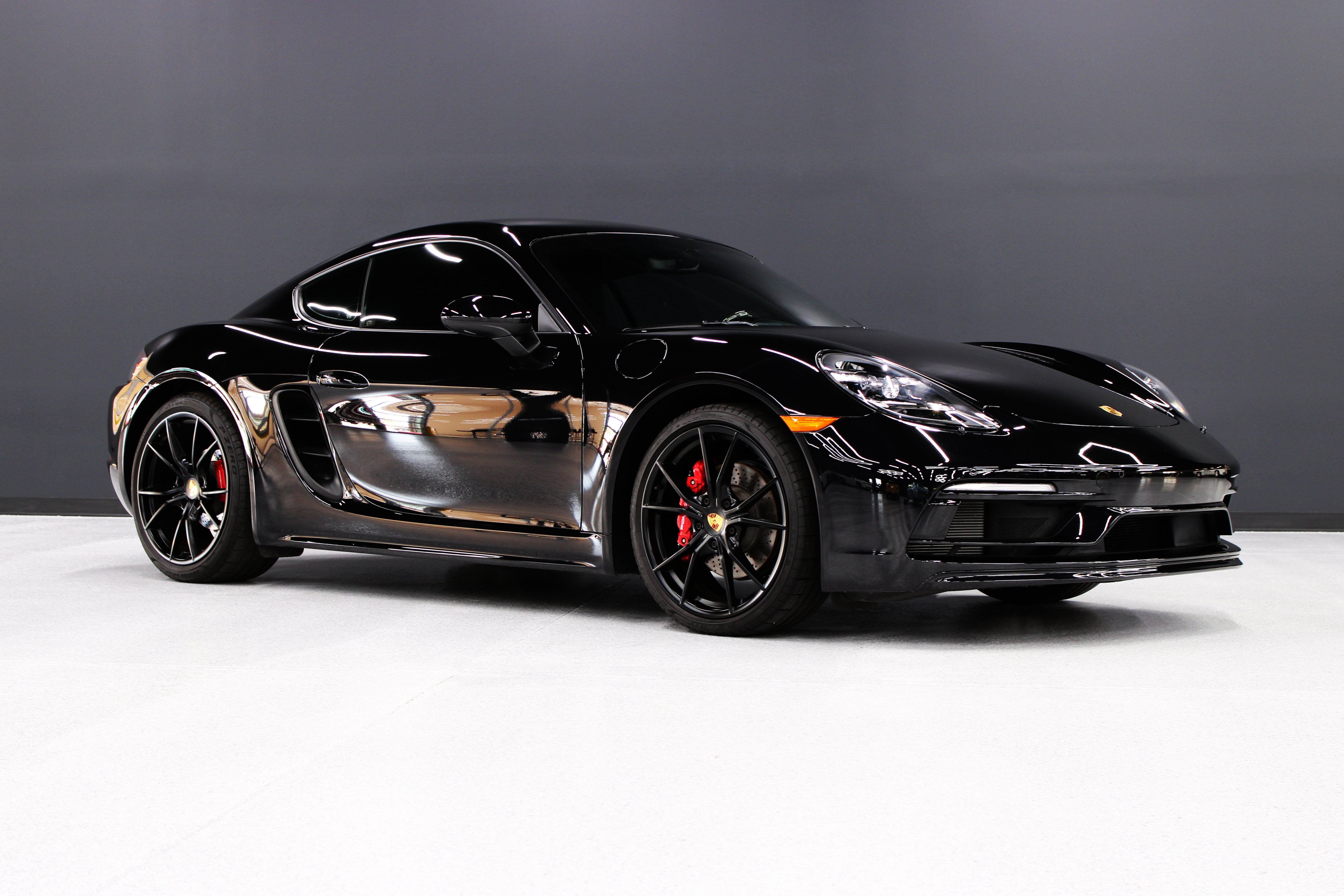  Porsche 718 Cayman