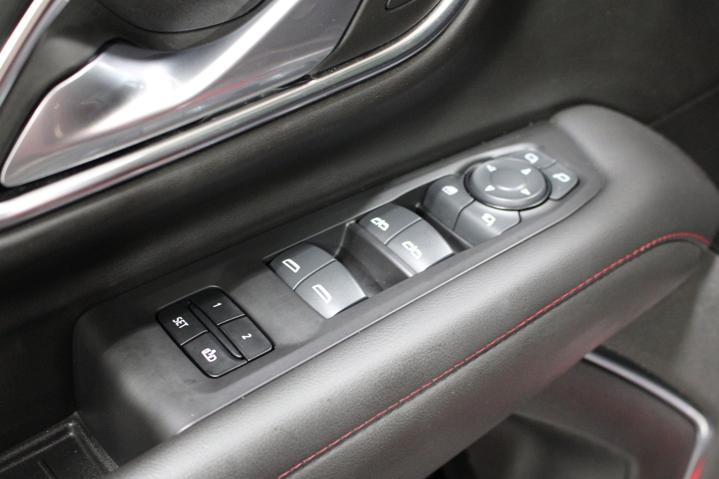 2024 Chevrolet Suburban RST - Photo 7