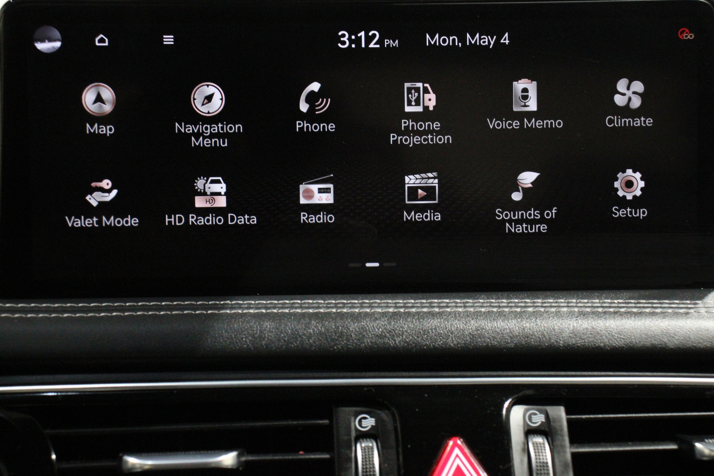 2022 GENESIS G70 Standard - Photo 15