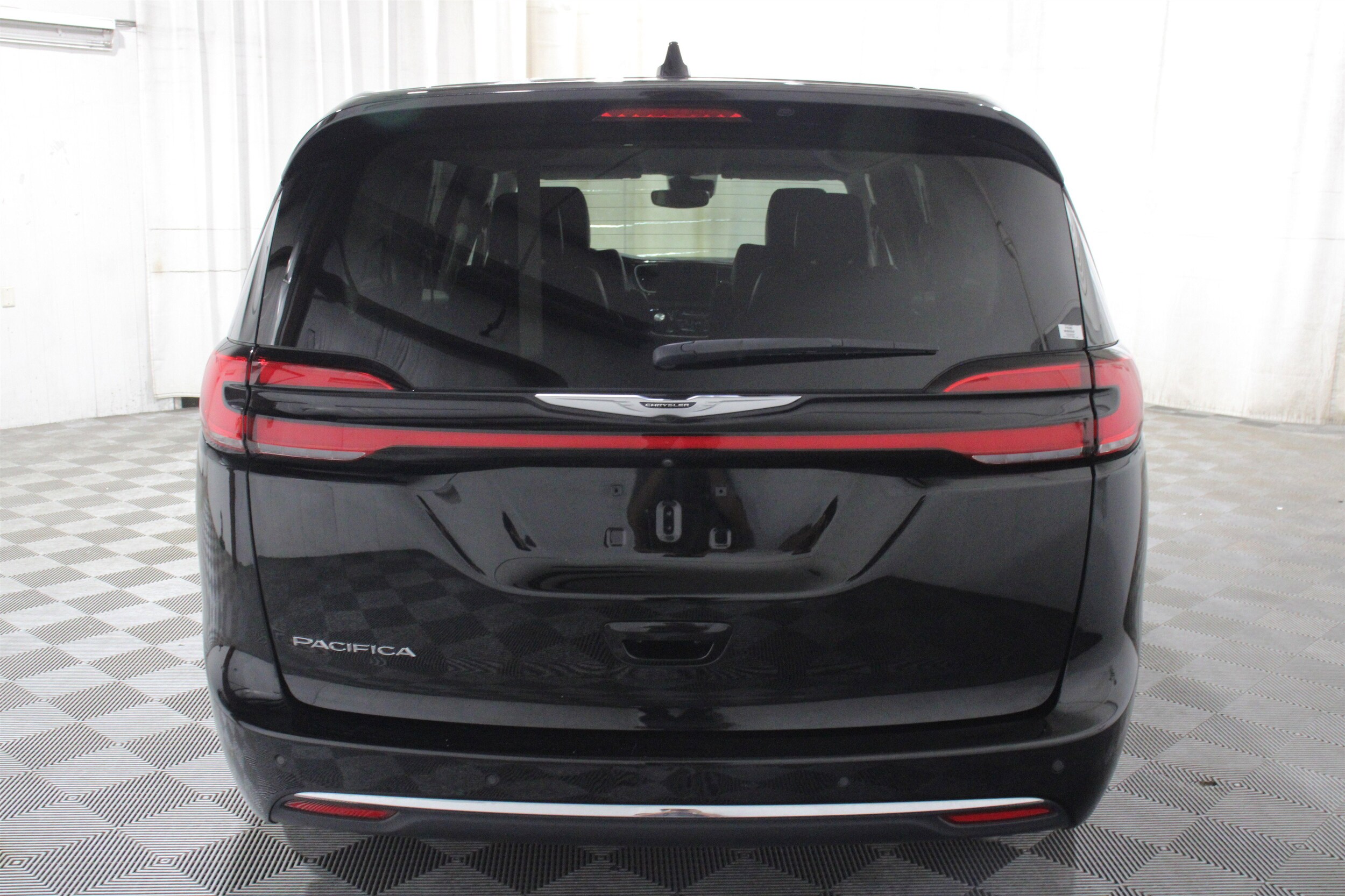 2024 Chrysler Pacifica Touring L - Photo 35