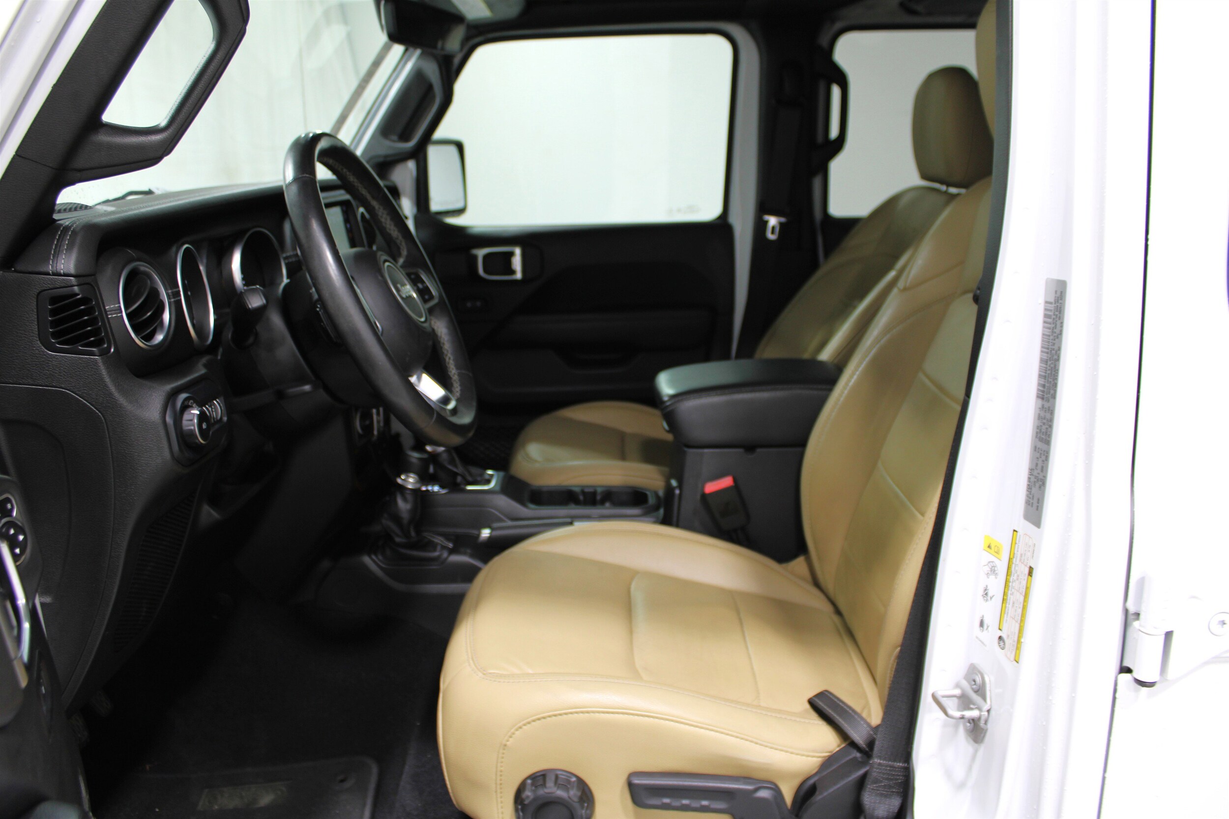 2018 Jeep Wrangler Unlimited Sahara photo 3