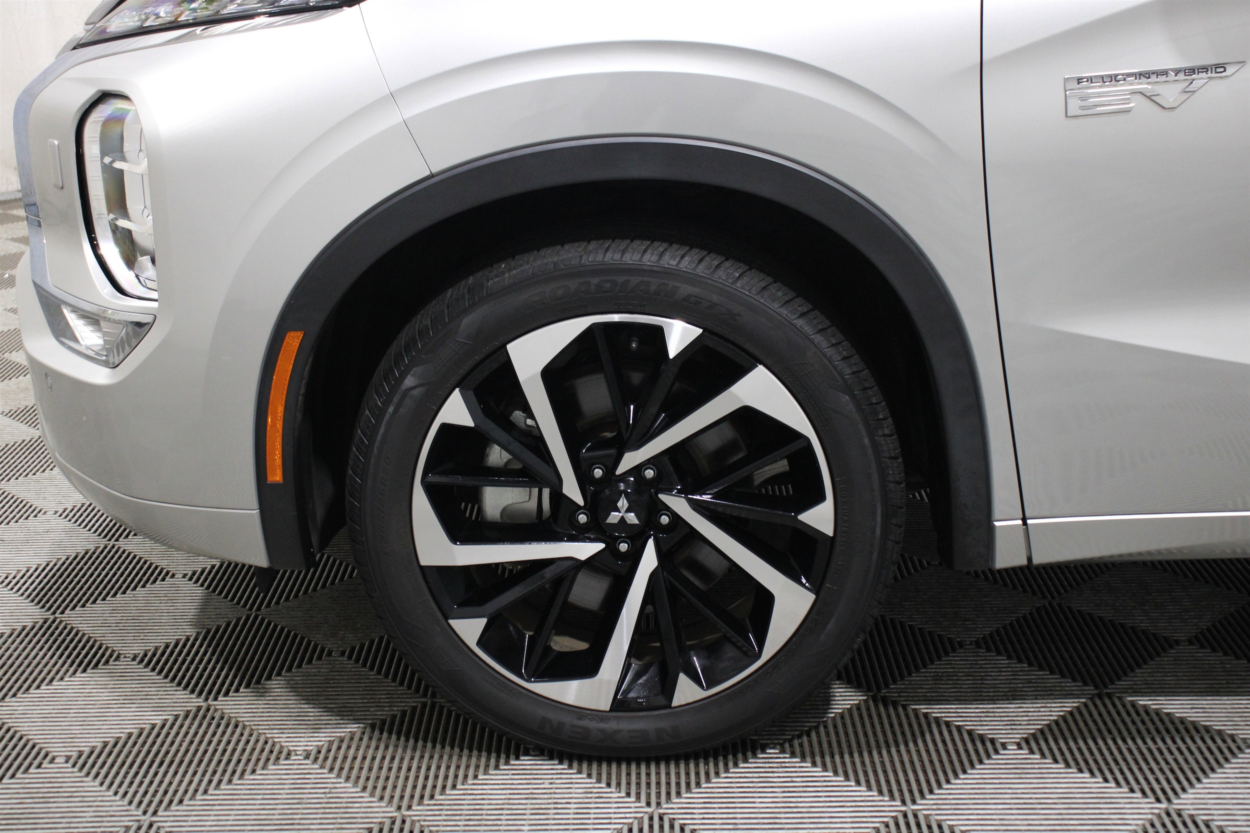 2023 Mitsubishi Outlander Plug-In Hybrid SEL - Photo 41