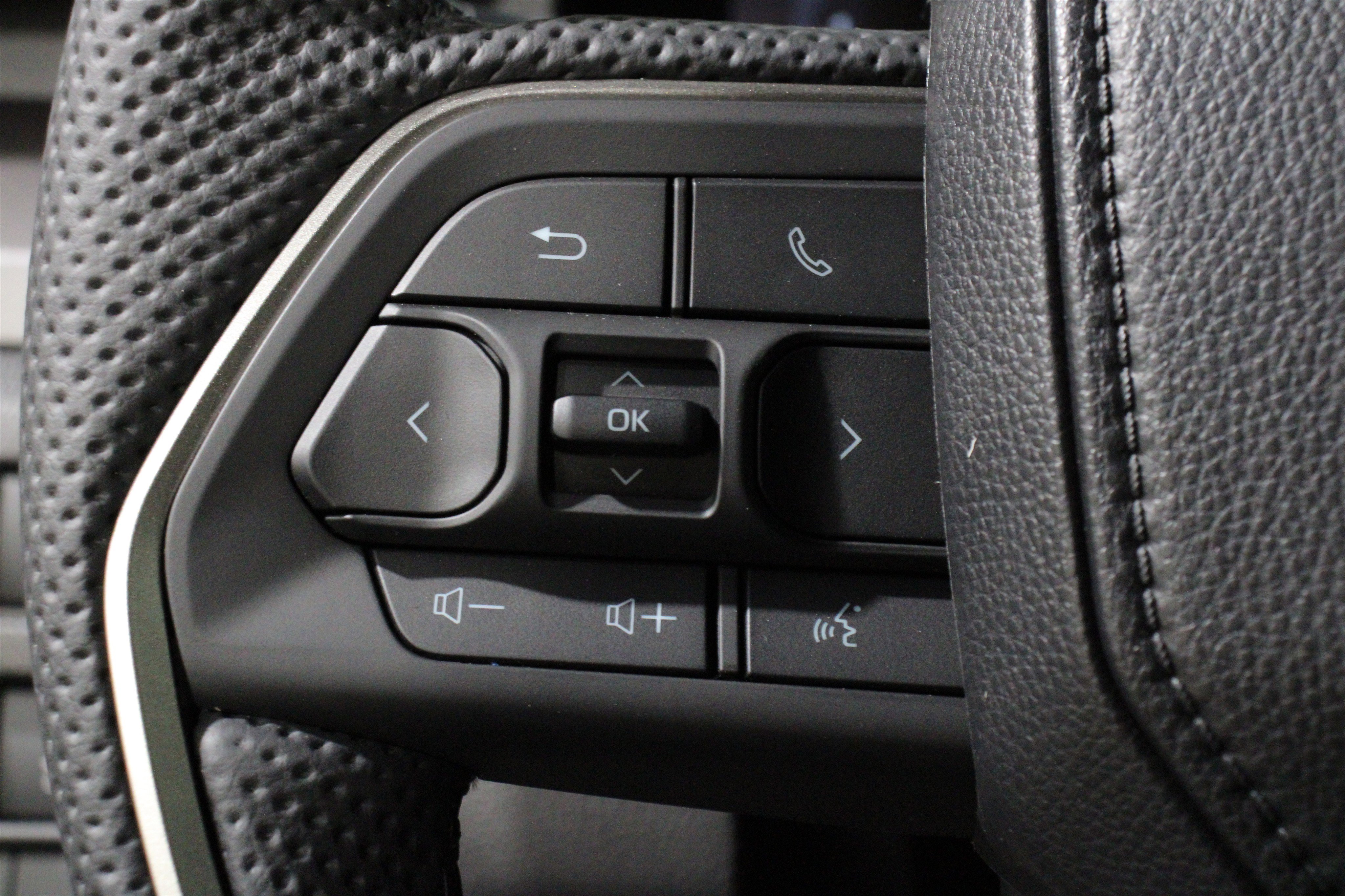 2026 Toyota Tacoma TRD Off Road - Photo 10