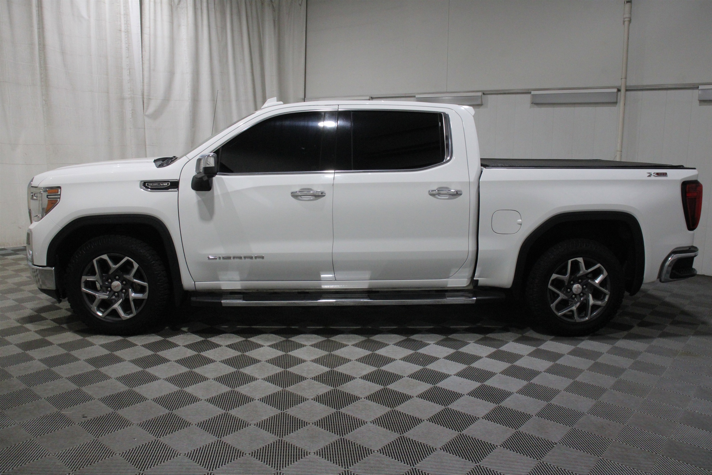 2019 GMC Sierra 1500 SLT - Photo 35