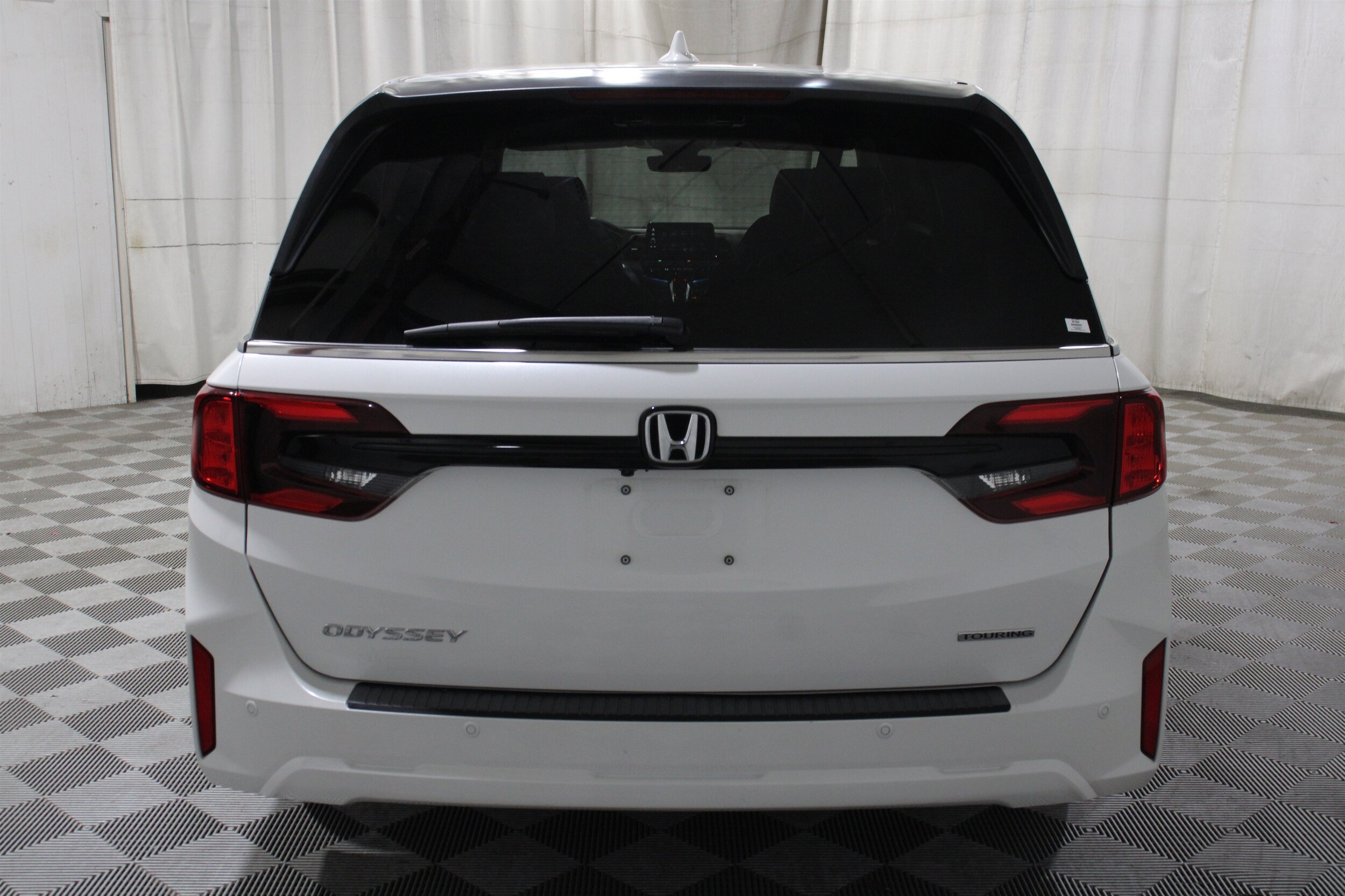 2025 Honda Odyssey Touring - Photo 38
