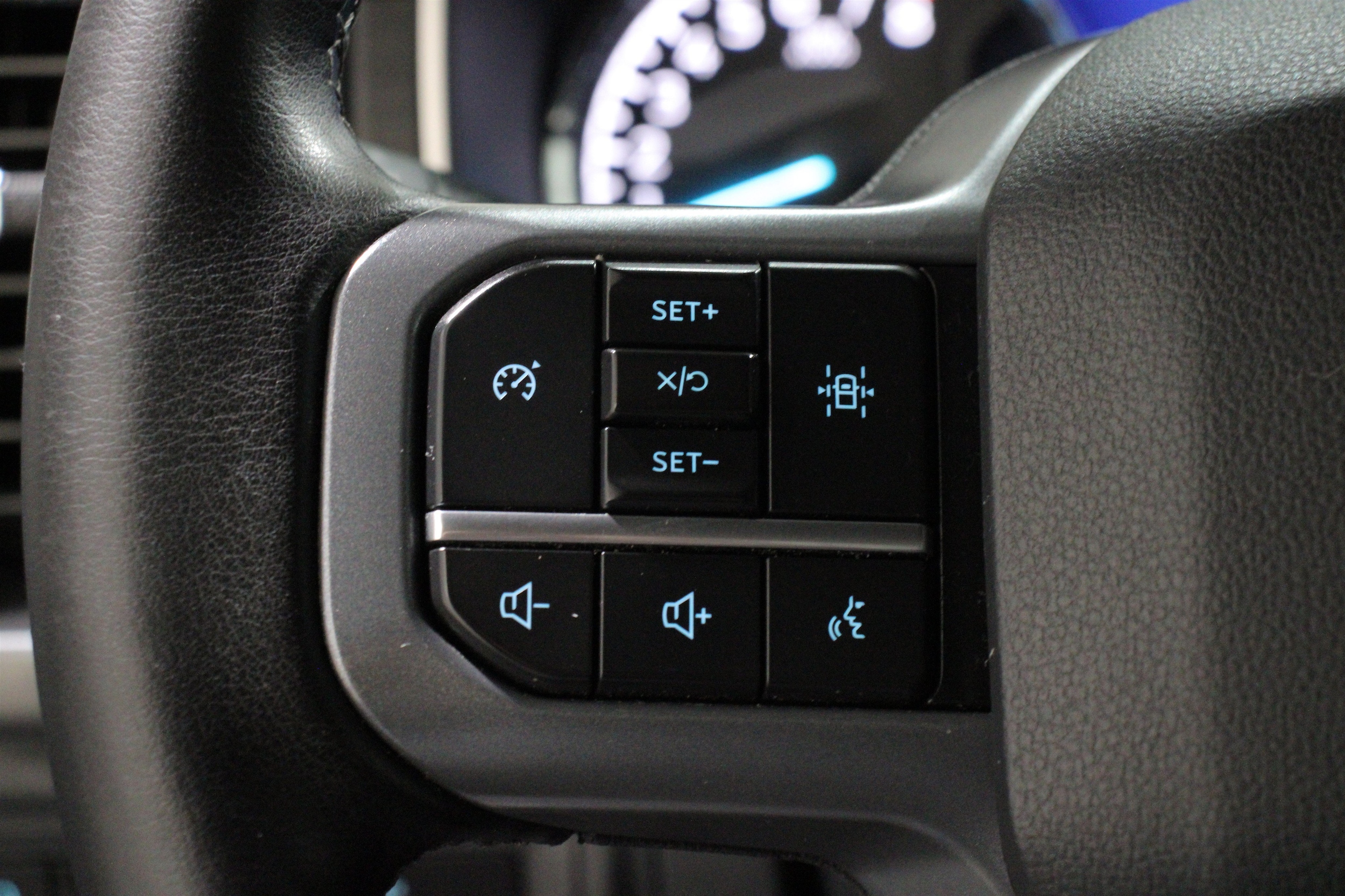 2023 Ford F-150 XLT - Photo 9