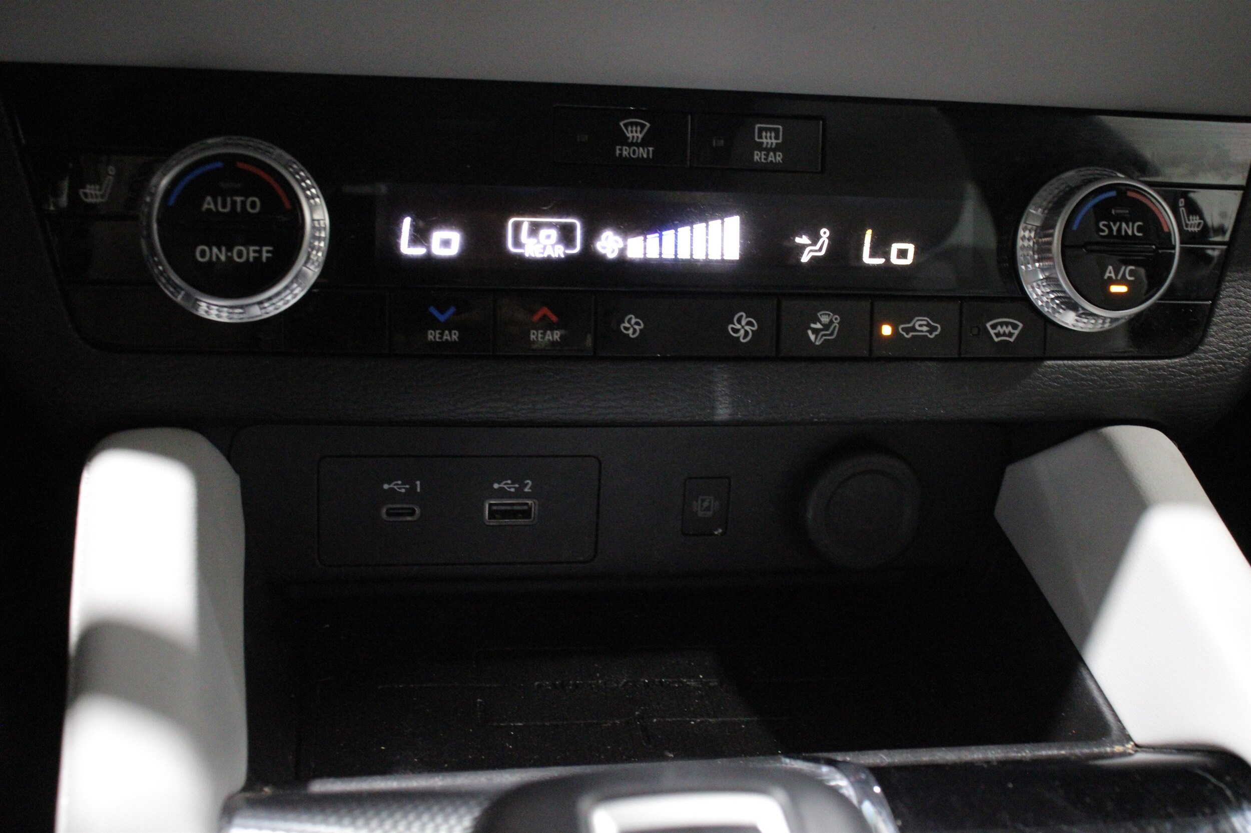 2023 Mitsubishi Outlander Plug-In Hybrid SEL - Photo 18
