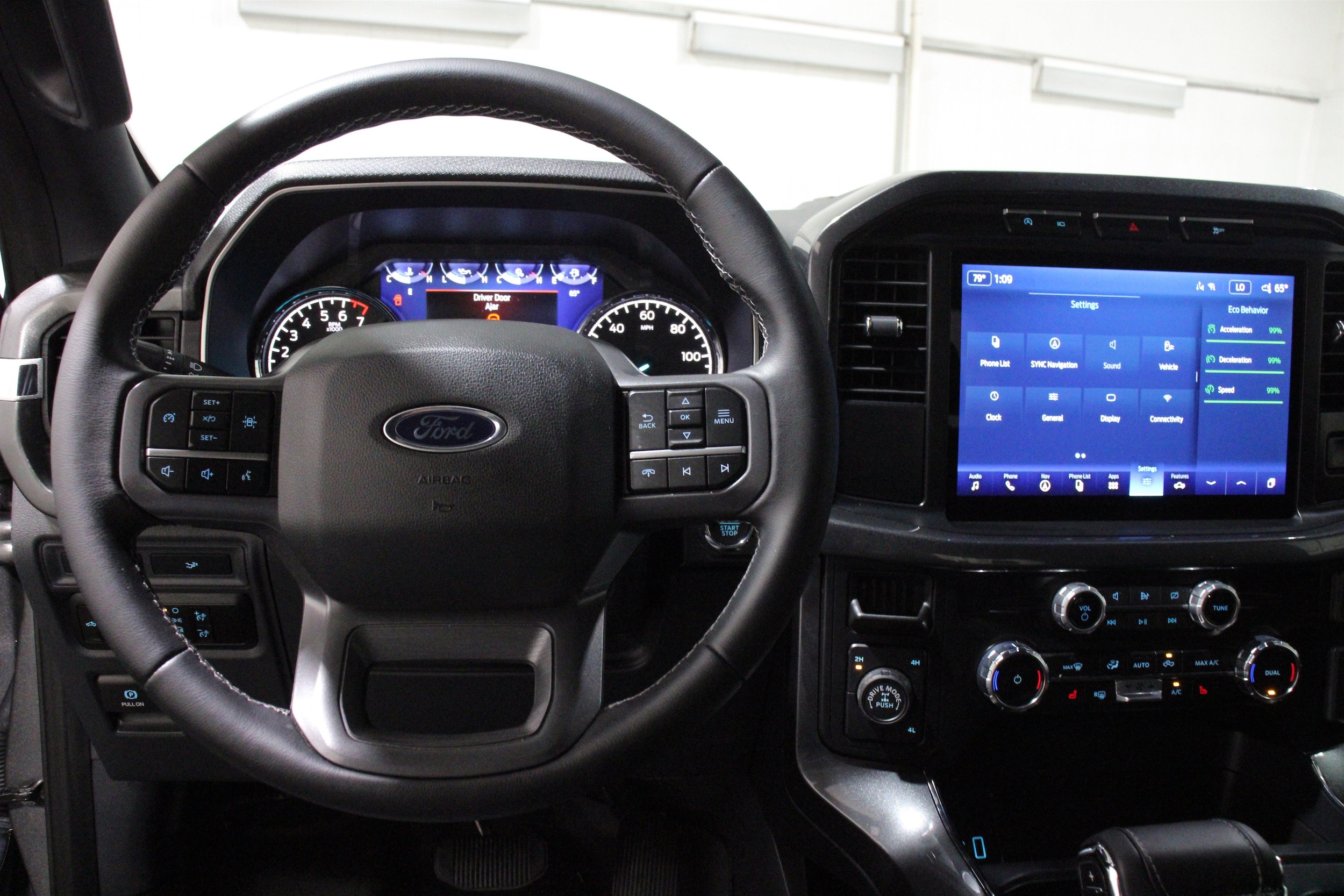 2023 Ford F-150 XLT - Photo 8