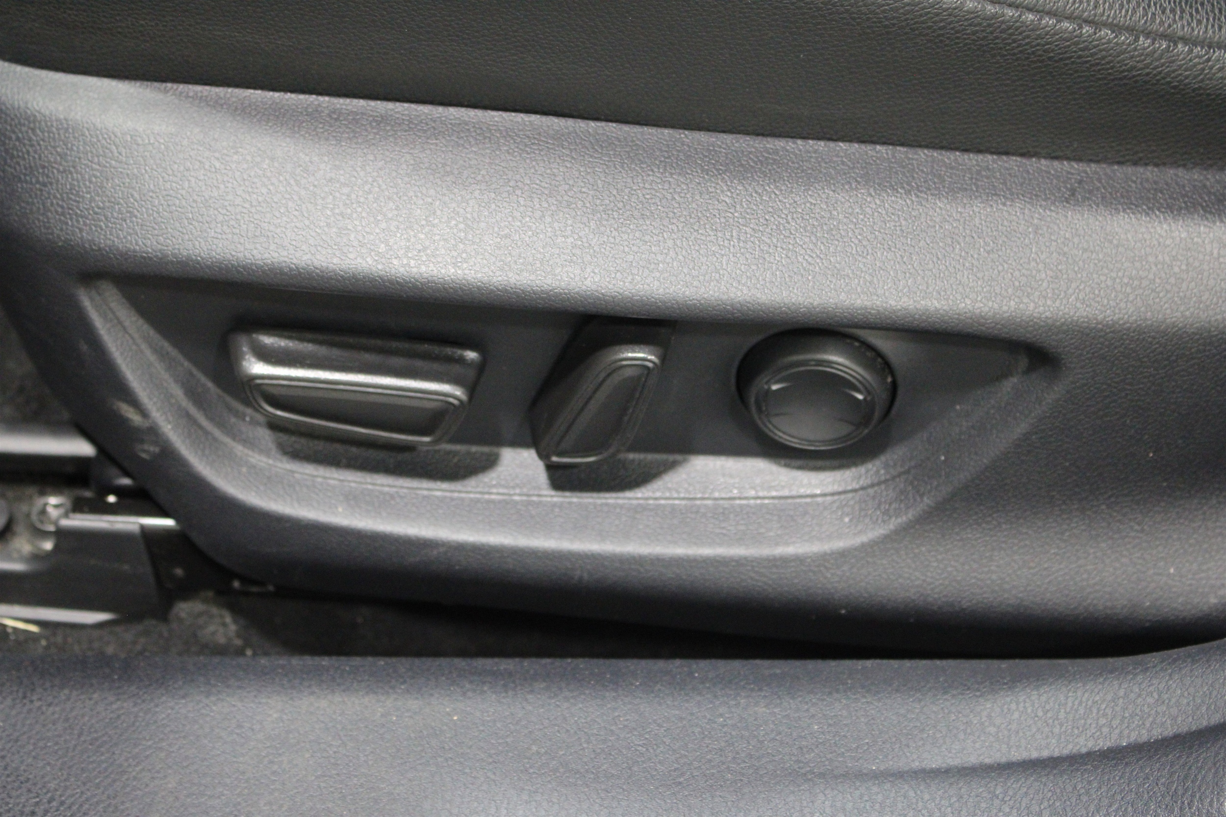 2025 Toyota Camry XSE - Photo 5