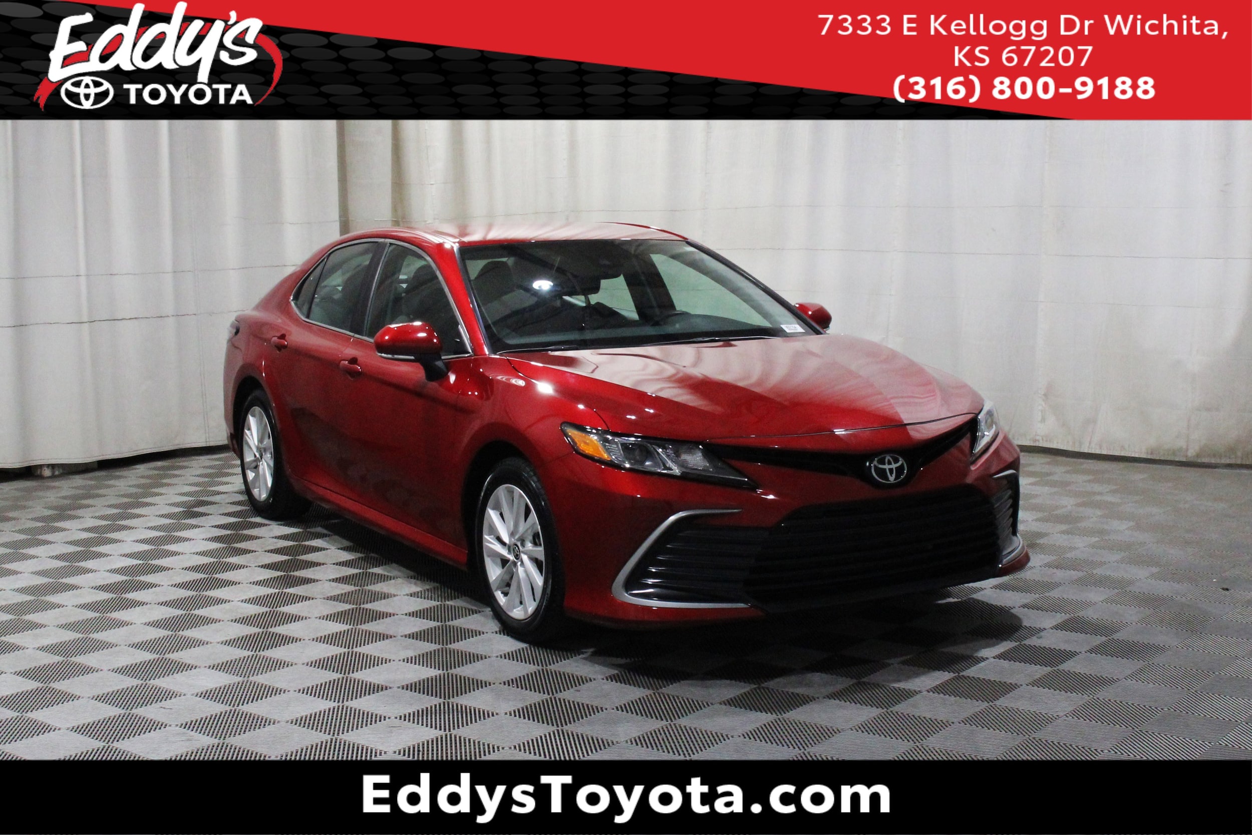 2024 Toyota Camry LE's photo