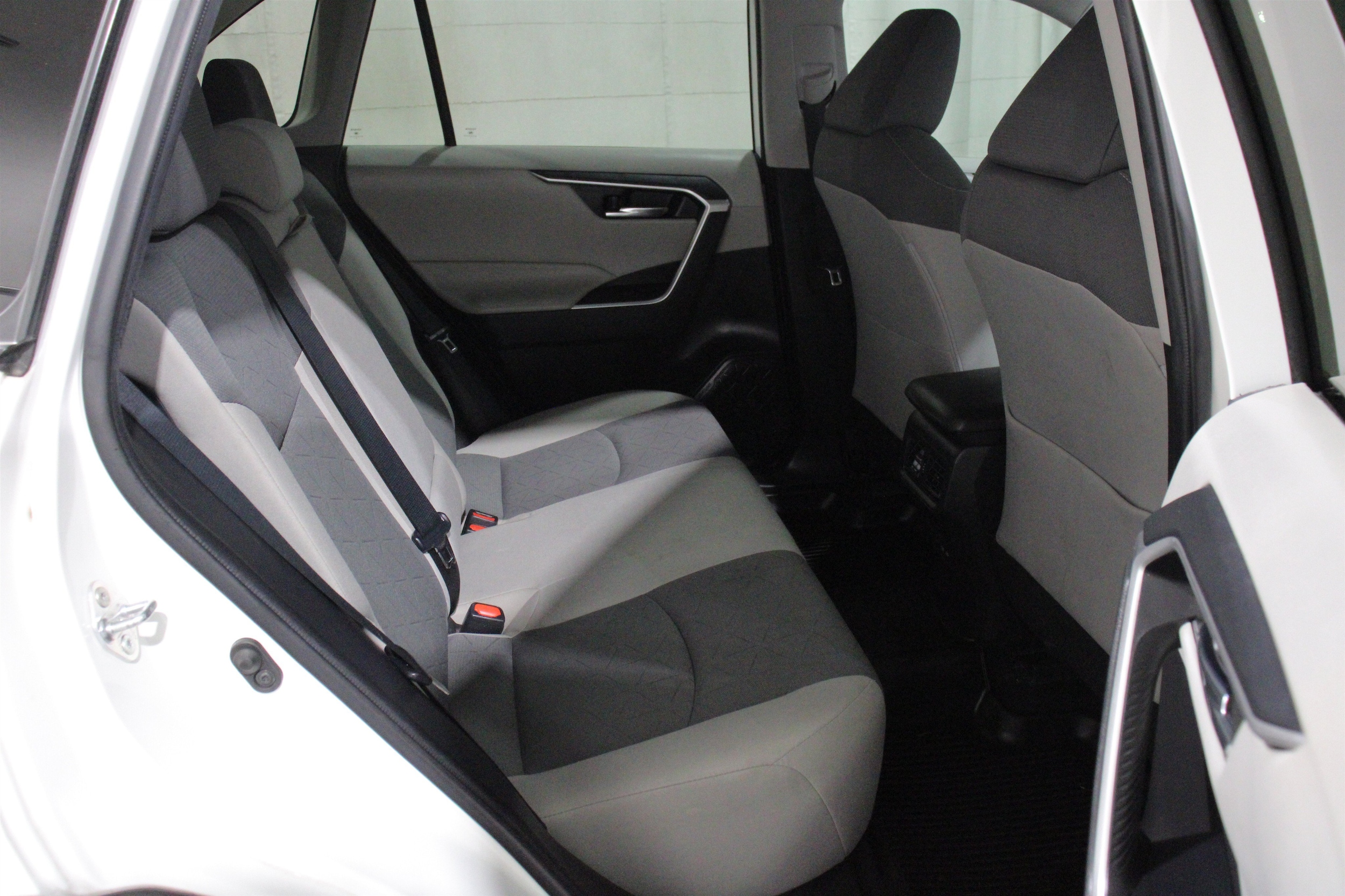 2022 Toyota RAV4 XLE - Photo 26
