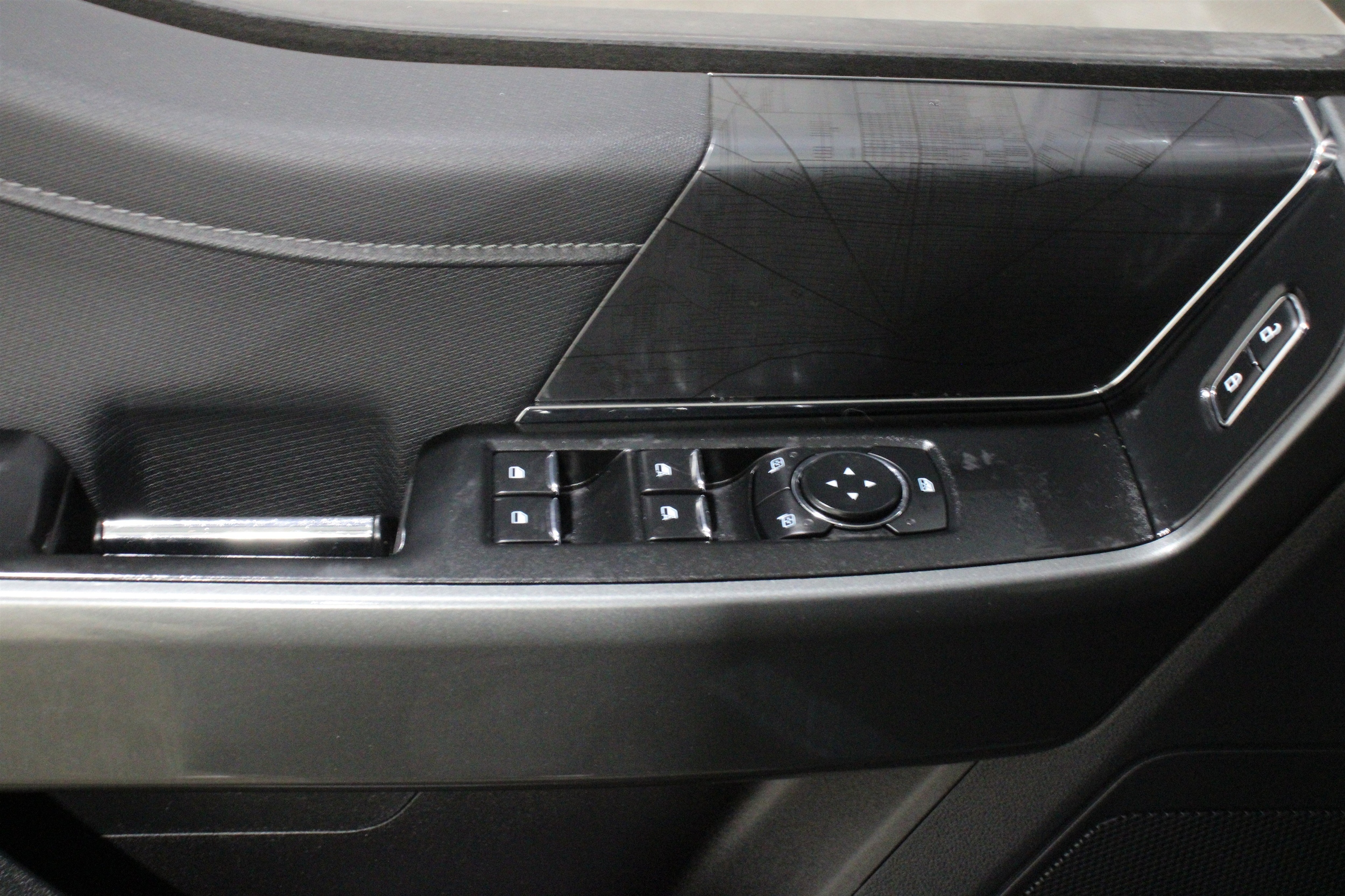 2023 Ford F-150 XLT - Photo 7