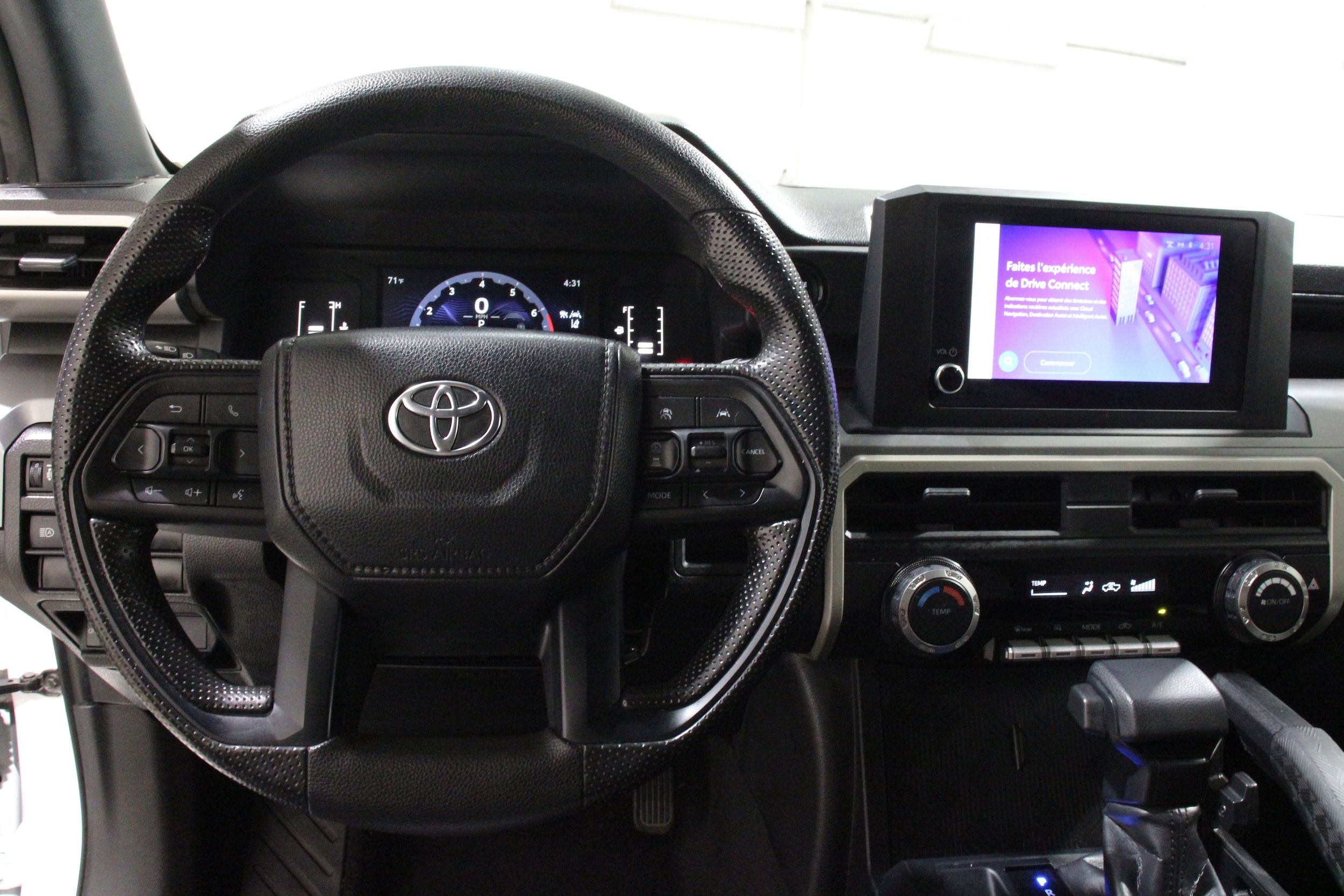 2024 Toyota Tacoma SR5 - Photo 8