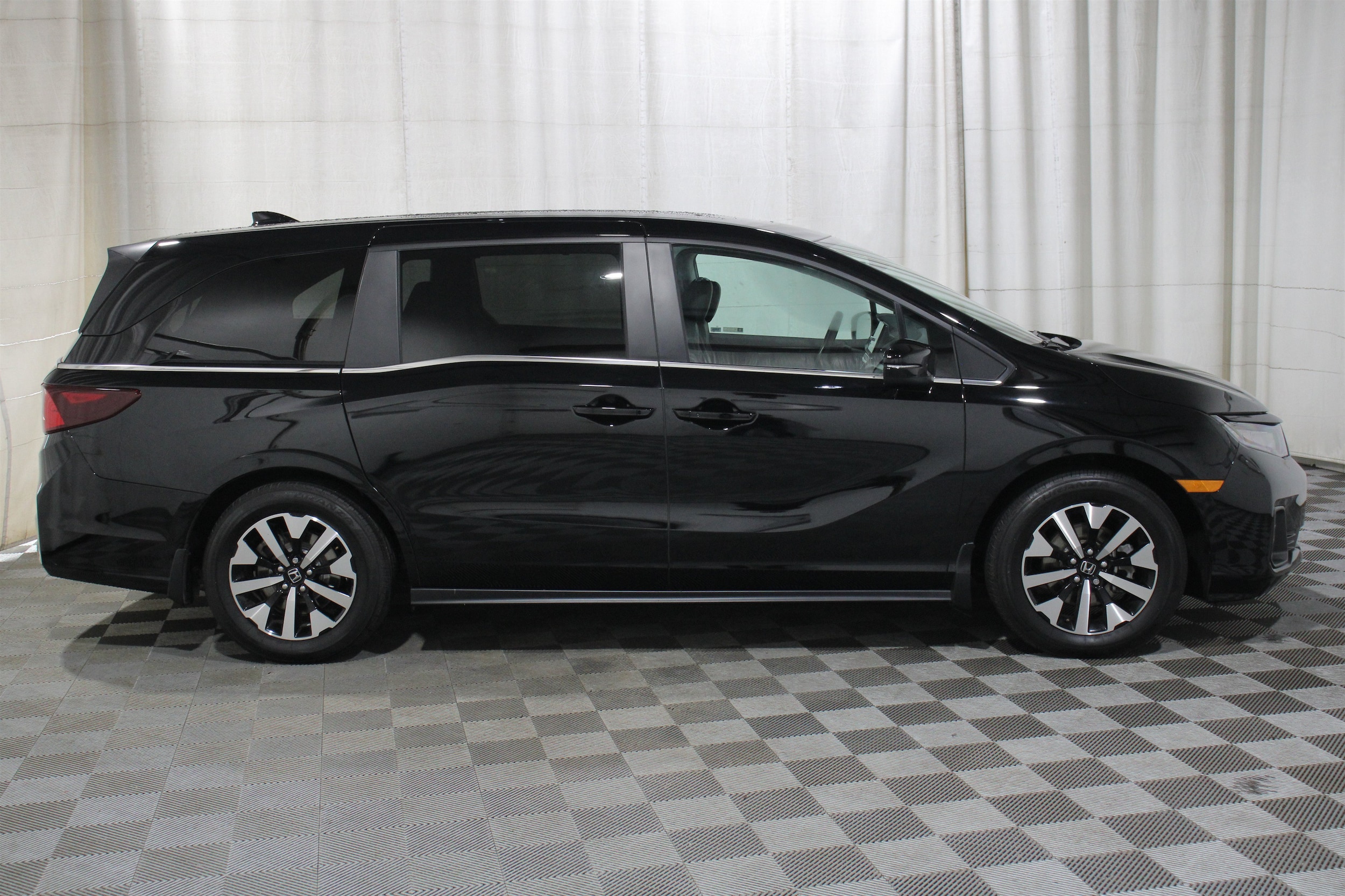 2026 Honda Odyssey EX-L - Photo 34