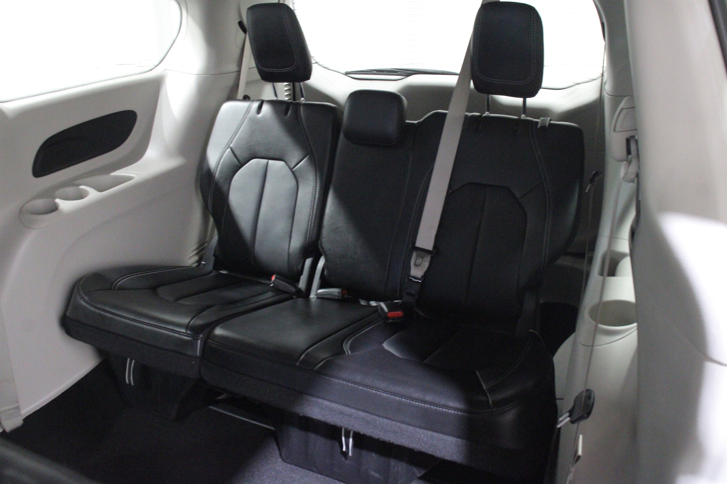 2024 Chrysler Pacifica Touring L - Photo 24