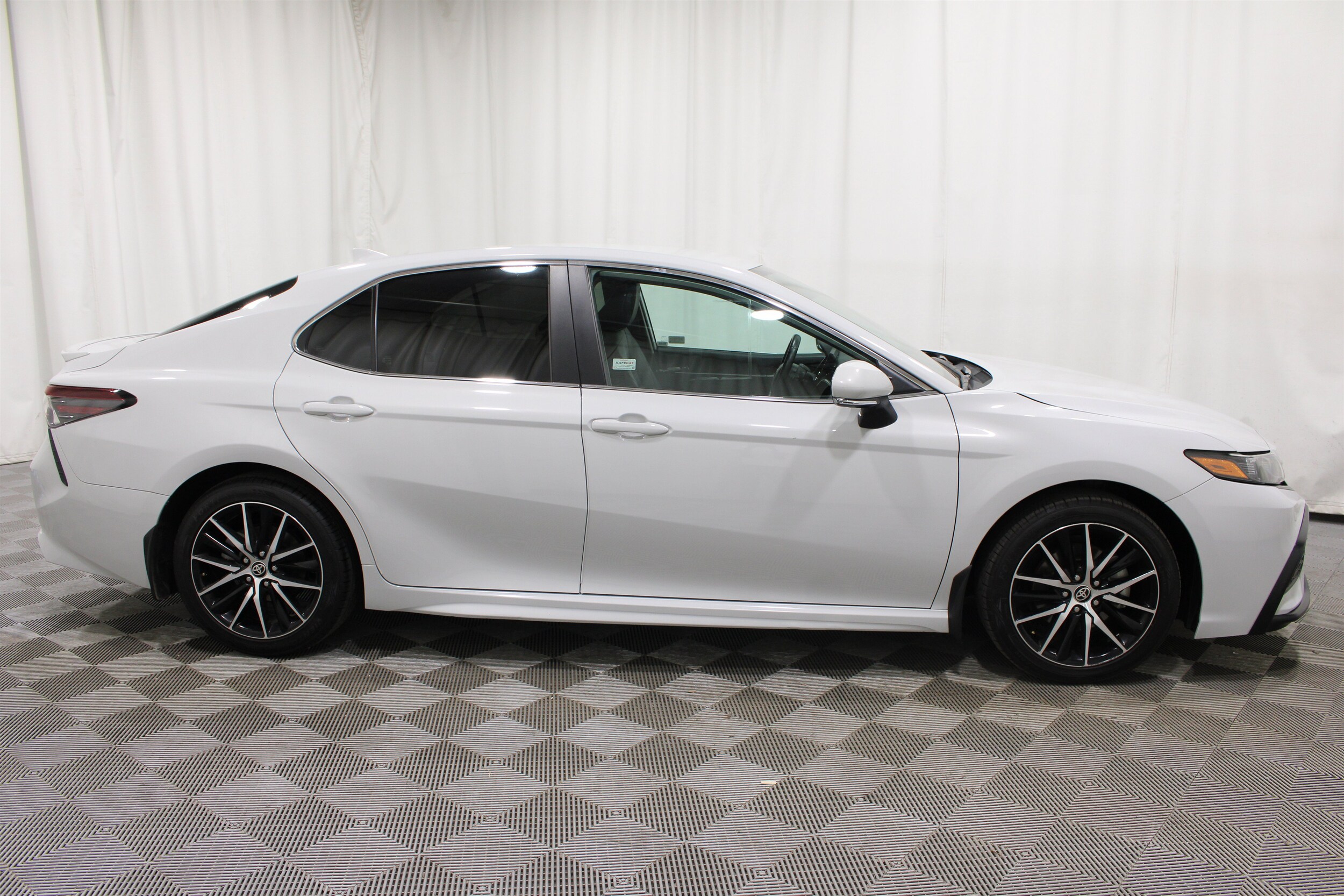 2024 Toyota Camry SE - Photo 26